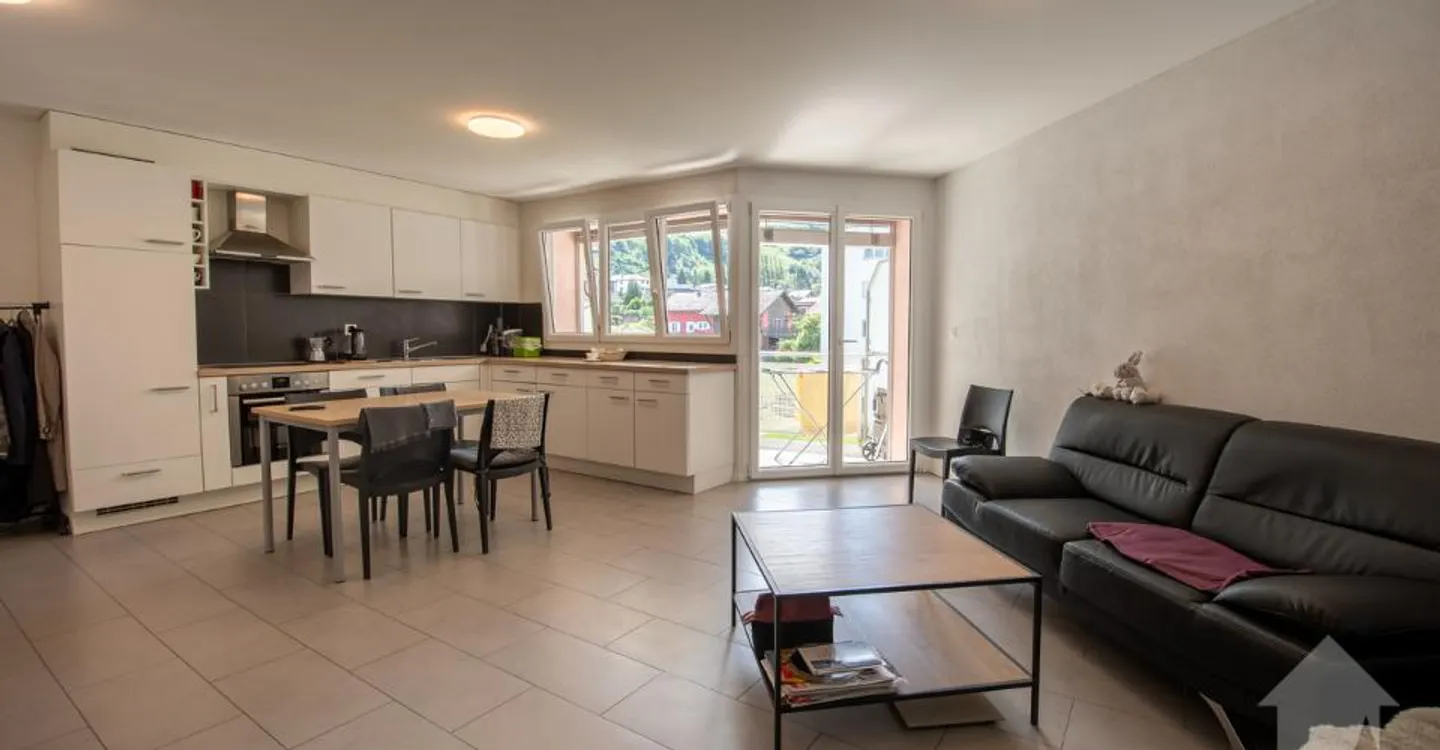 Appartamento di 4 locali di 95 m² con due balconi - Foto 1 di 10