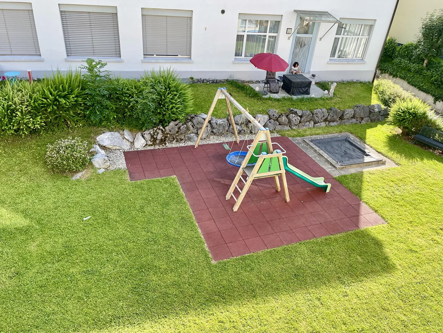 Appartamento 4.5 stanze appena ristrutturato con balcone, camino e garage sotterraneo - Foto 13 di 15