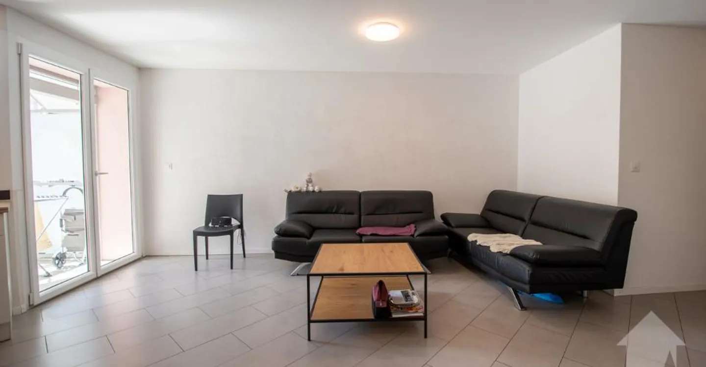 Appartamento di 4 locali di 95 m² con due balconi - Foto 4 di 10