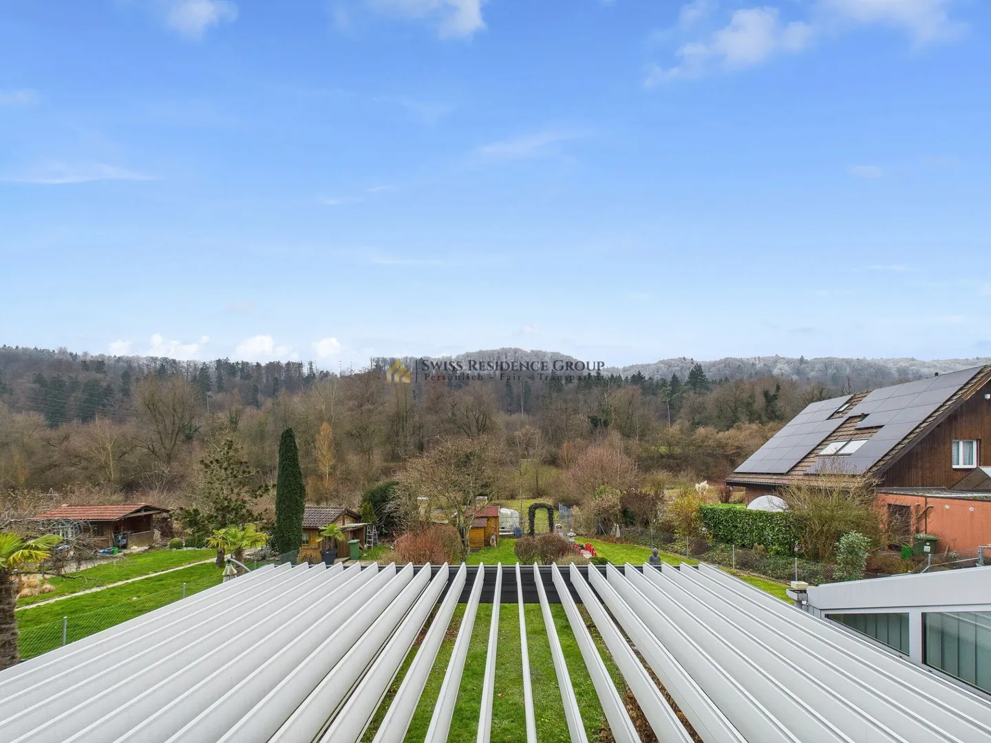 Bijou de jardin en emplacement privilégié : maison de ville de 5,5 pièces avec oasis verte privée - Photo 18 sur 20