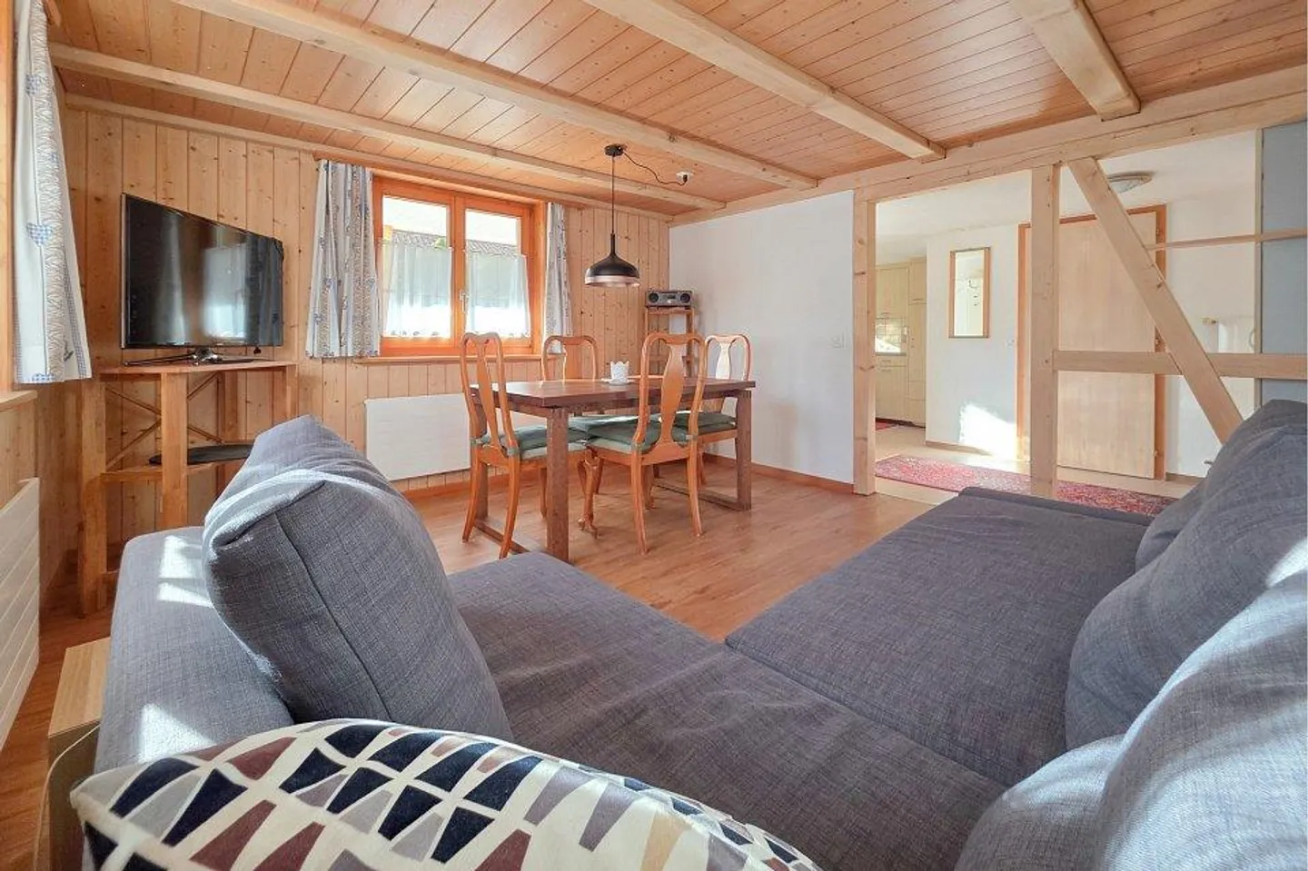 An der Sonnenseite Adelbodens  wohnen, investieren und geniessen mit Blick auf den Lohner. - Foto 11 von 13