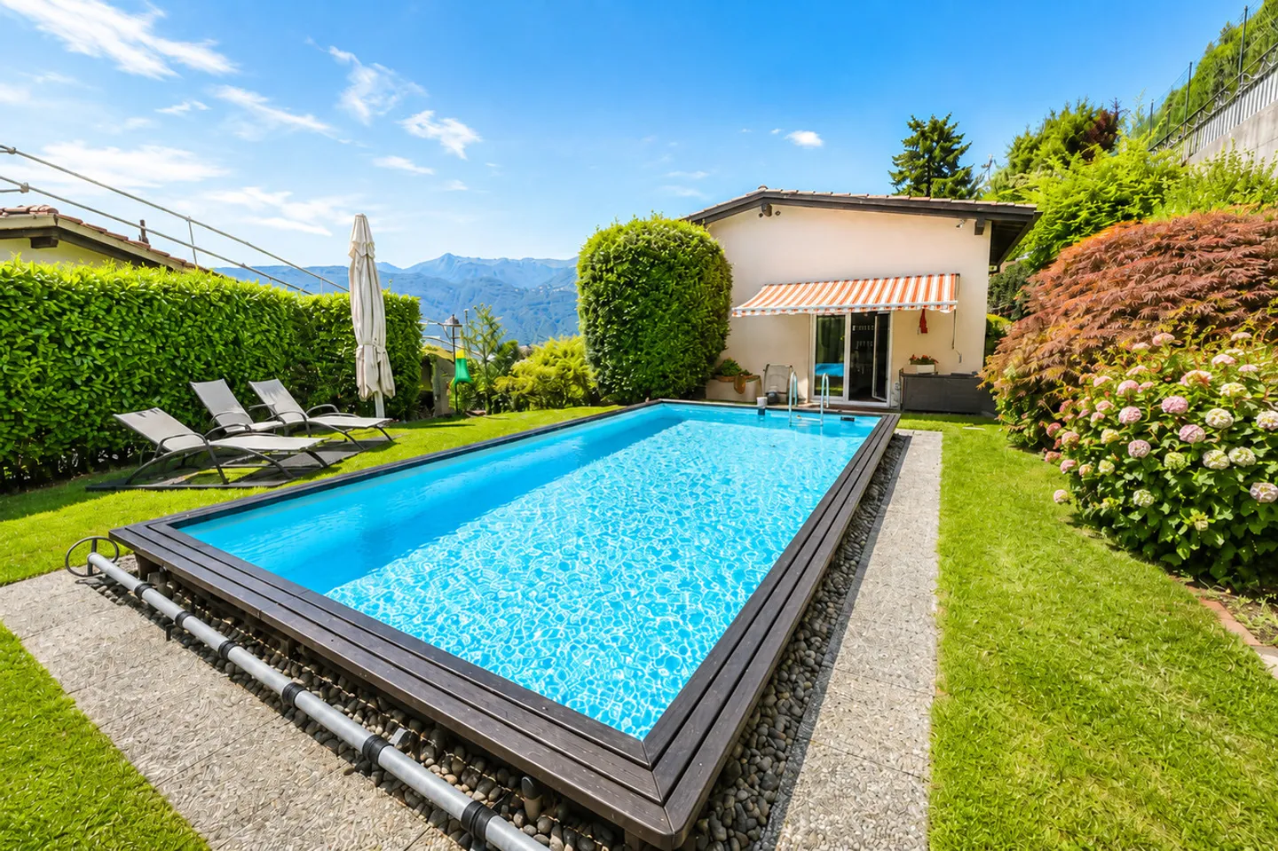 An Oasis of Tranquility: Villa with Pool and Panoramic View - Photo 1 of 20