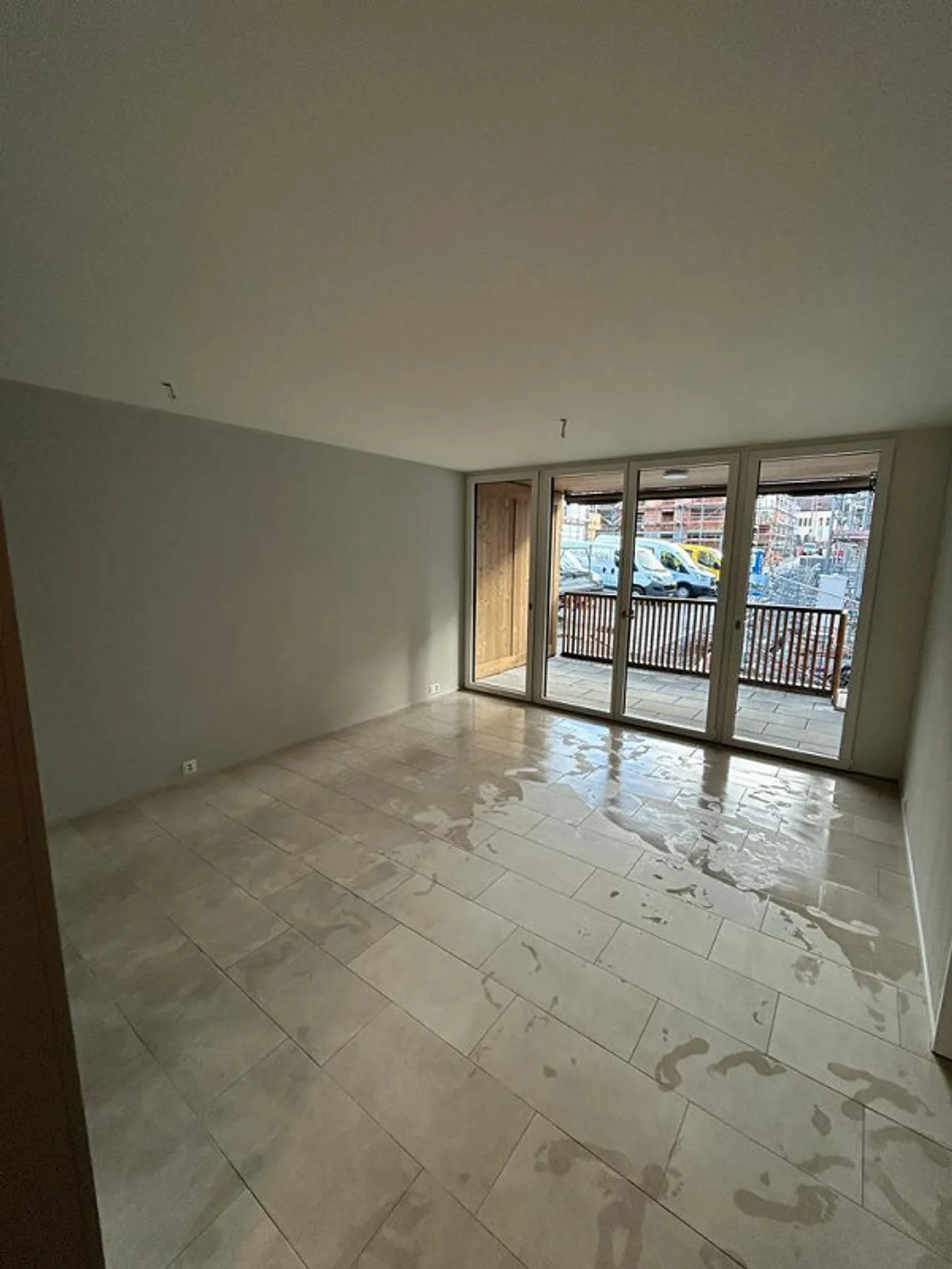 Modern 2.5 Room Apartment - Photo 3 of 6