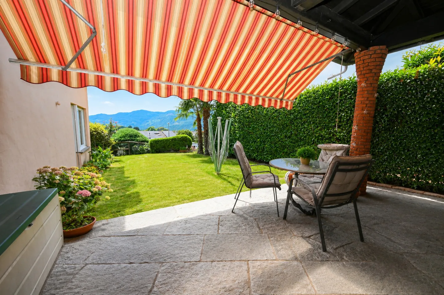 An Oasis of Tranquility: Villa with Pool and Panoramic View - Photo 5 of 20