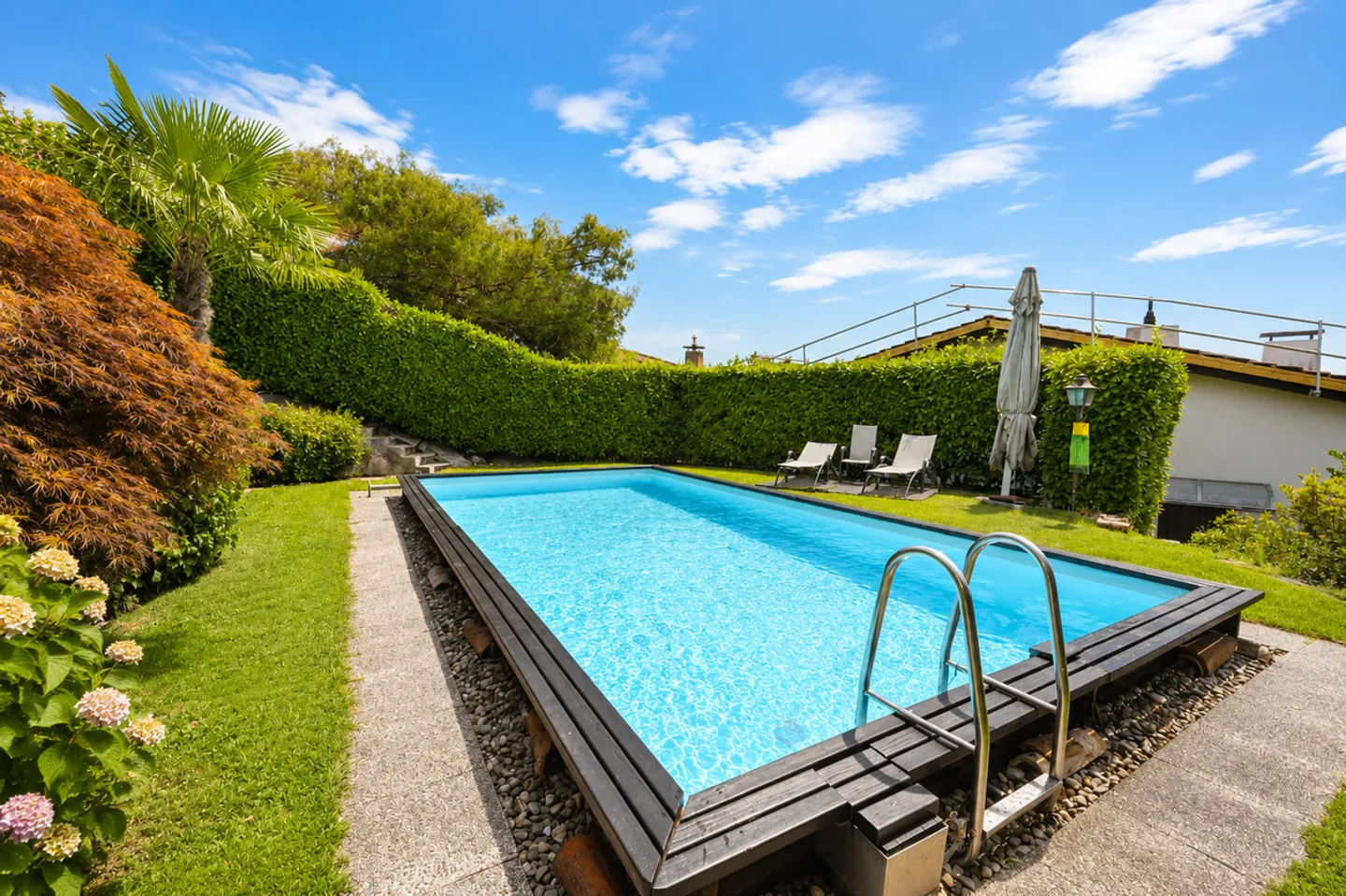 An Oasis of Tranquility: Villa with Pool and Panoramic View - Photo 4 of 20