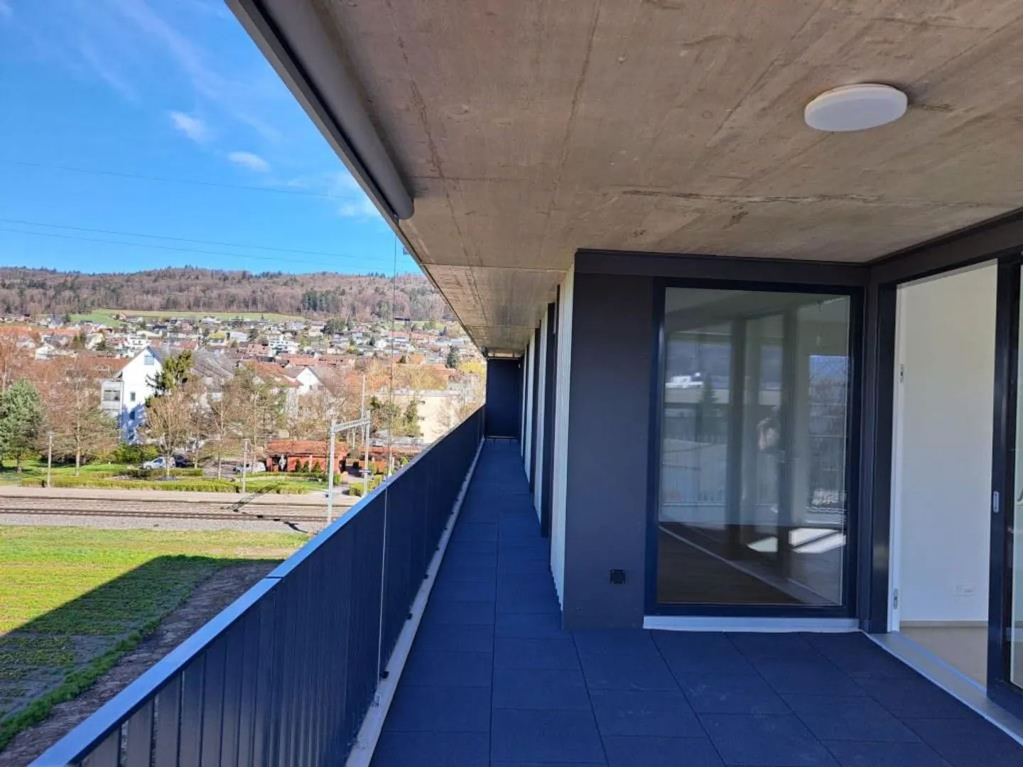 Appartement moderne près de Zurich directement à la gare - Photo 5 sur 8