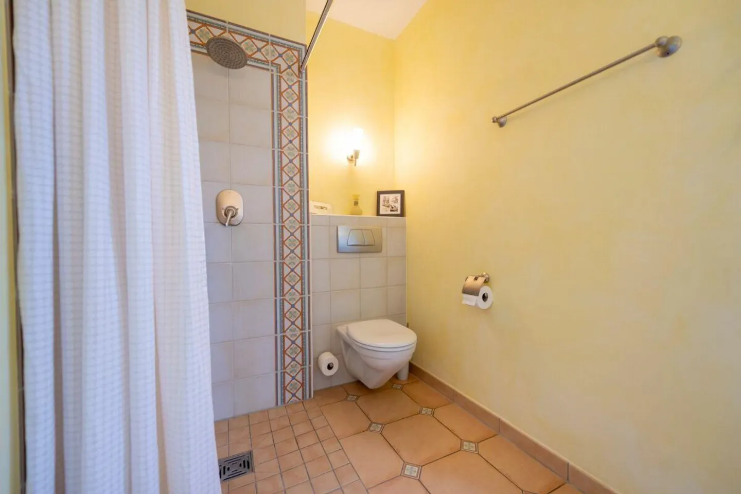 Zeitlose Architektur mit Stil - Grosszügiges Einfamilienhaus mit Na... - Foto 9 von 30