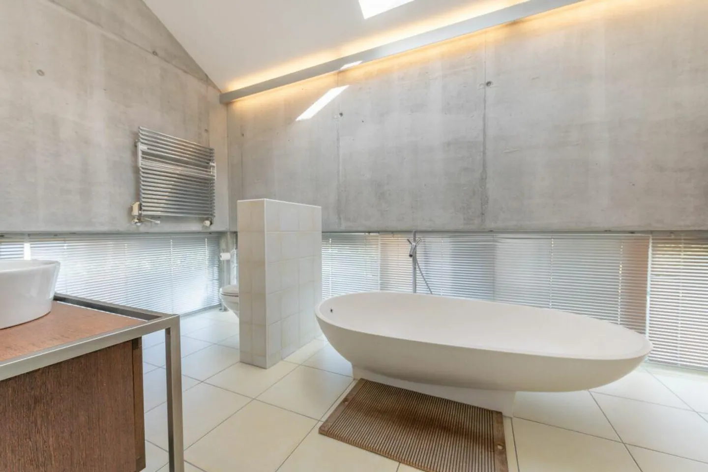 Zeitlose Architektur mit Stil - Grosszügiges Einfamilienhaus mit Na... - Foto 12 von 30