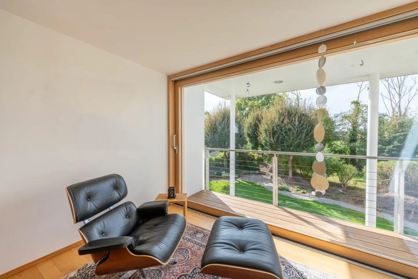 Zeitlose Architektur mit Stil - Grosszügiges Einfamilienhaus mit Na... - Foto 20 von 30