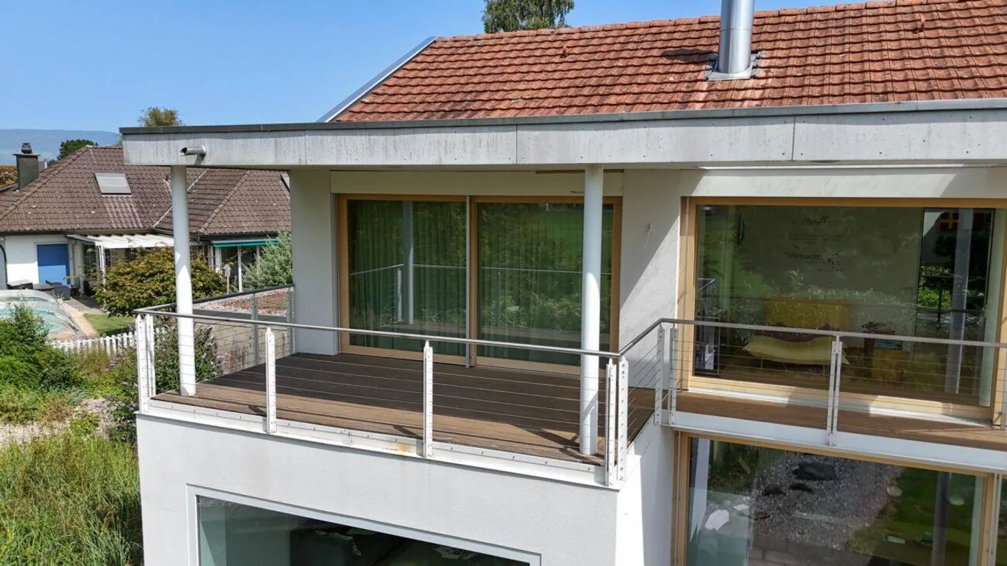 Zeitlose Architektur mit Stil - Grosszügiges Einfamilienhaus mit Na... - Foto 22 von 30