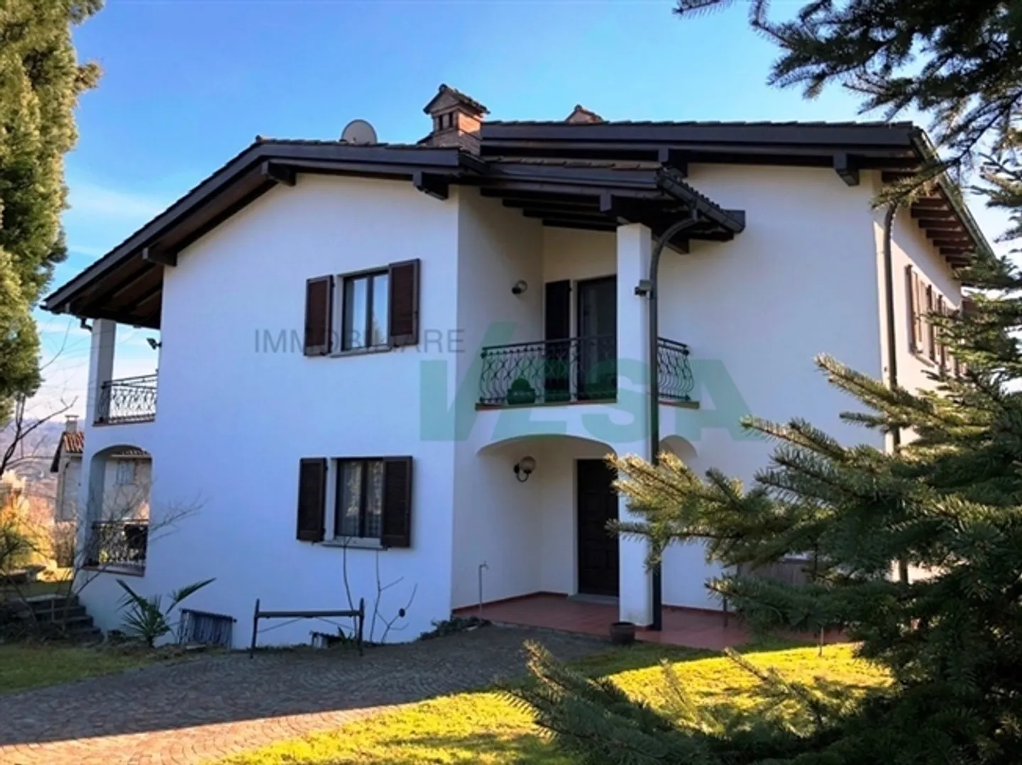 «Elegante und geräumige Villa im mediterranen Stil mit großem Grundstück» - Foto 6 von 9