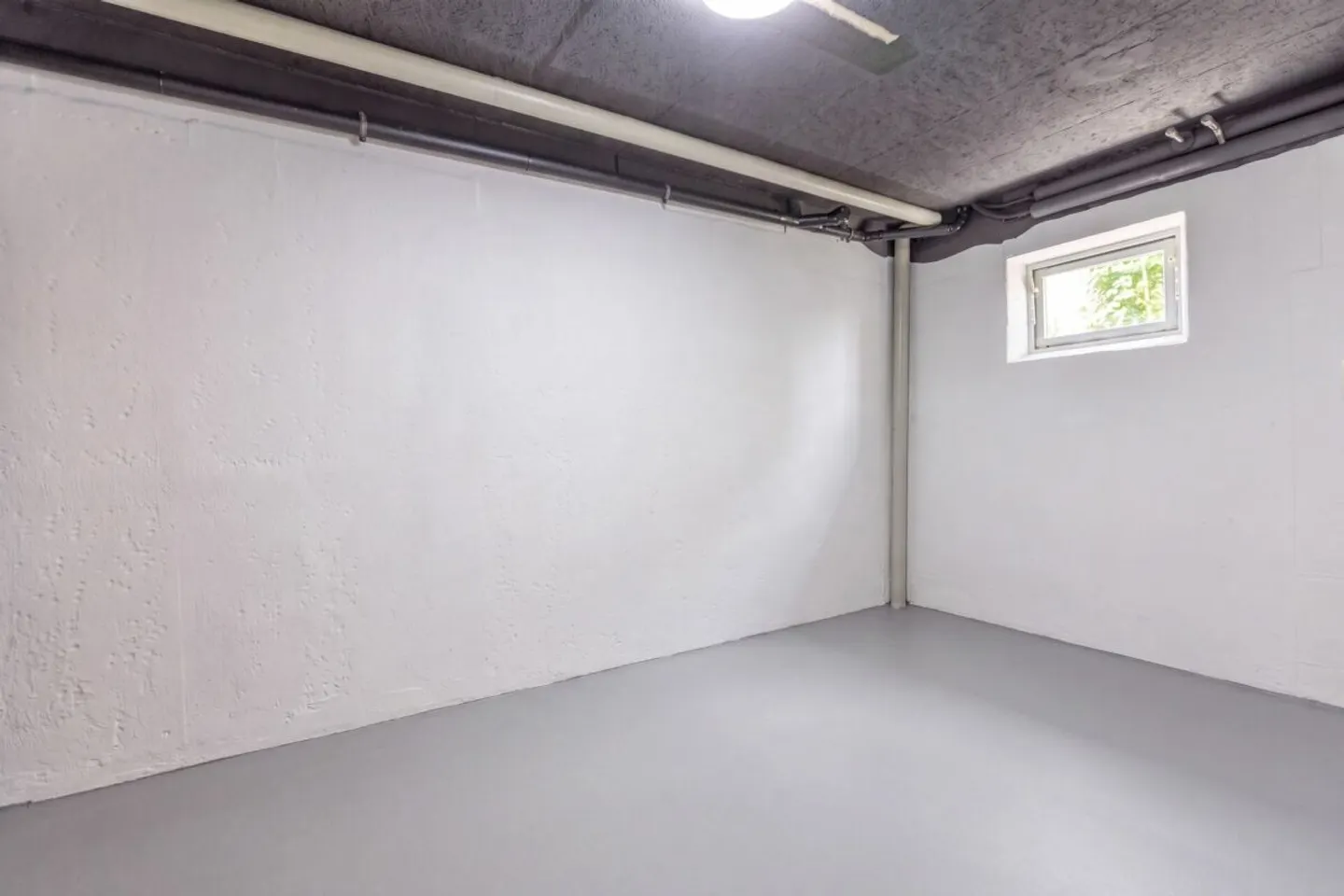 Appartement en duplex de 5,5 pièces avec deux balcons et un box de garage - Photo 13 sur 17