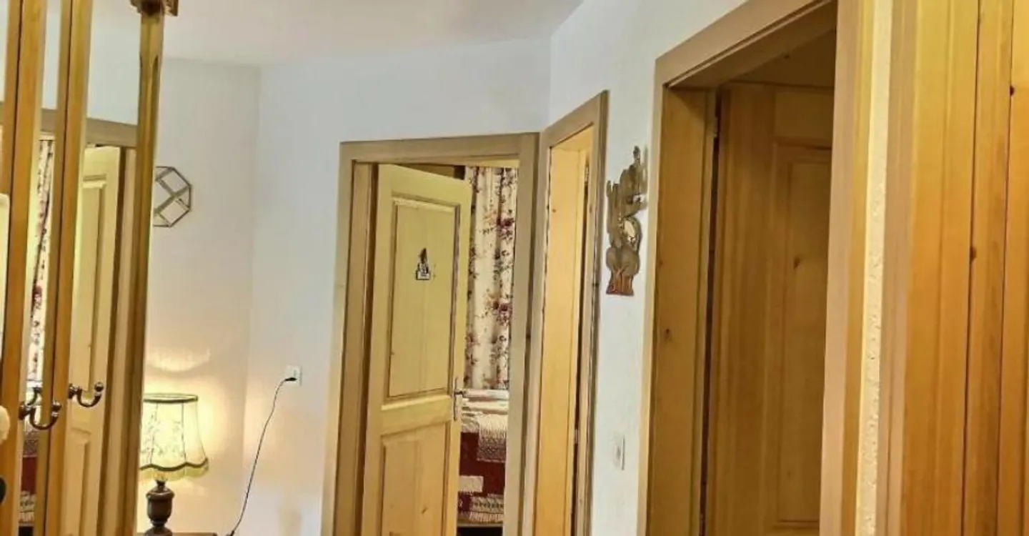 3.5 Room Apartment - Photo 3 of 13
