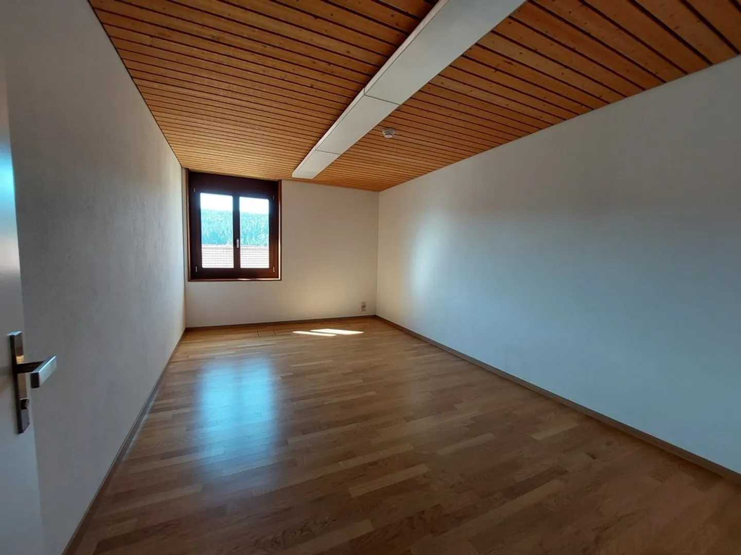 Large office on the 4th floor of 182m2 - Photo 7 of 11