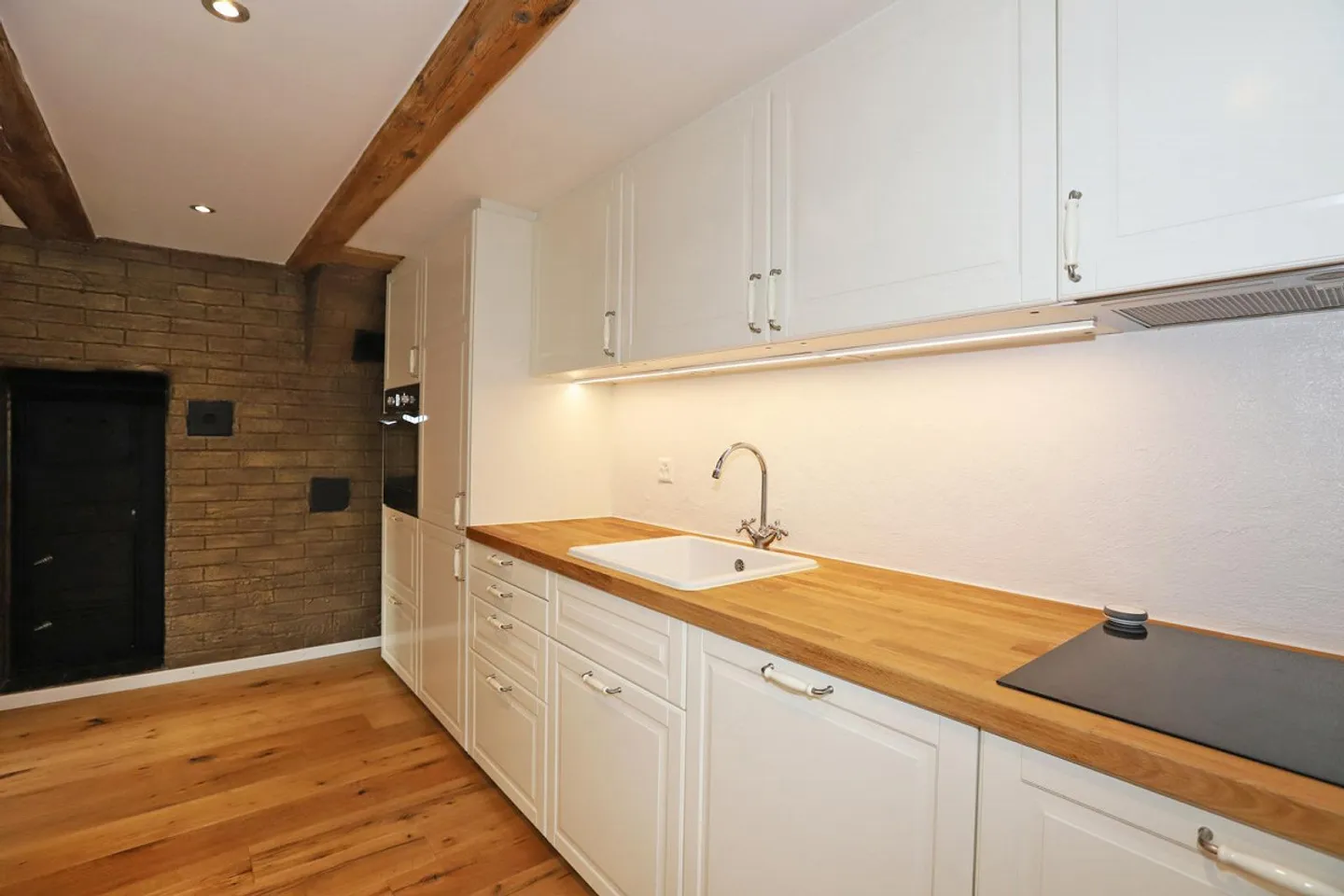 3.5-Room Townhouse with Large Garden in Kollbrunn - Photo 3 of 15