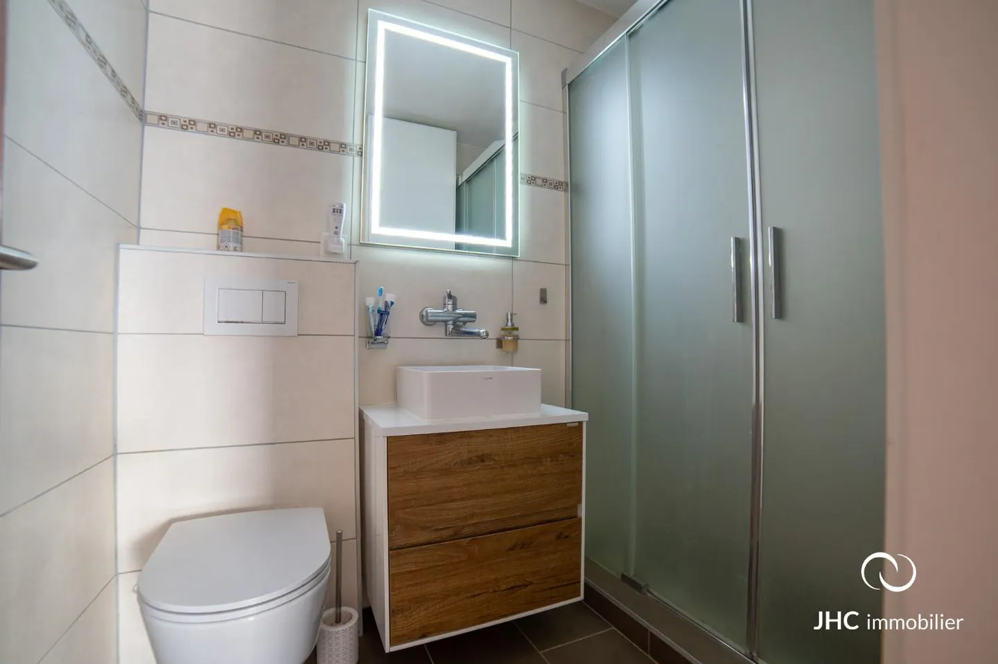 3.5 Room Apartment - Photo 8 of 8