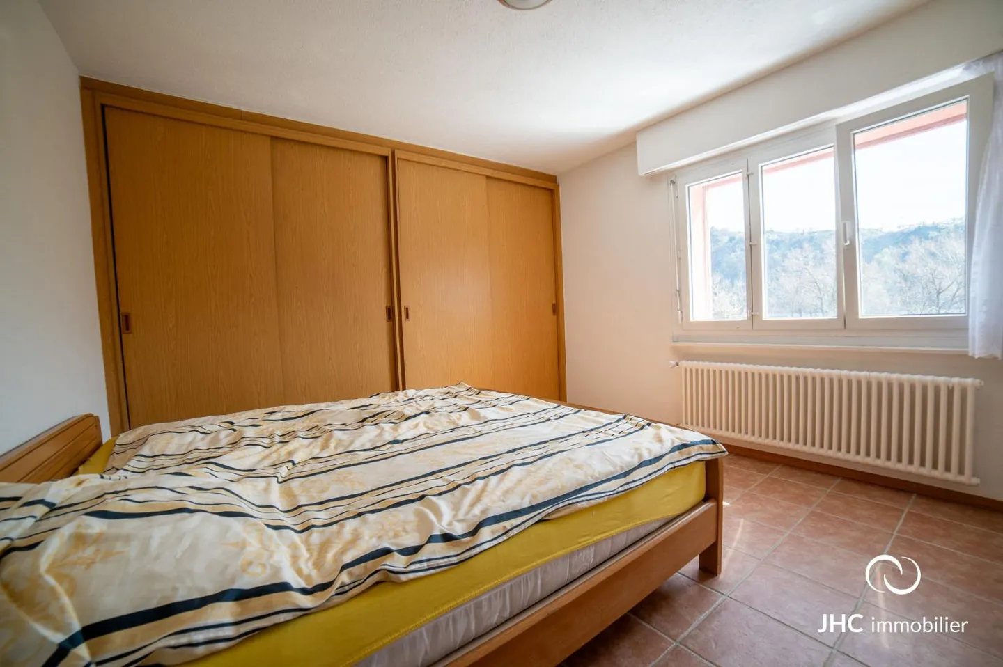 3.5 Room Apartment - Photo 3 of 8