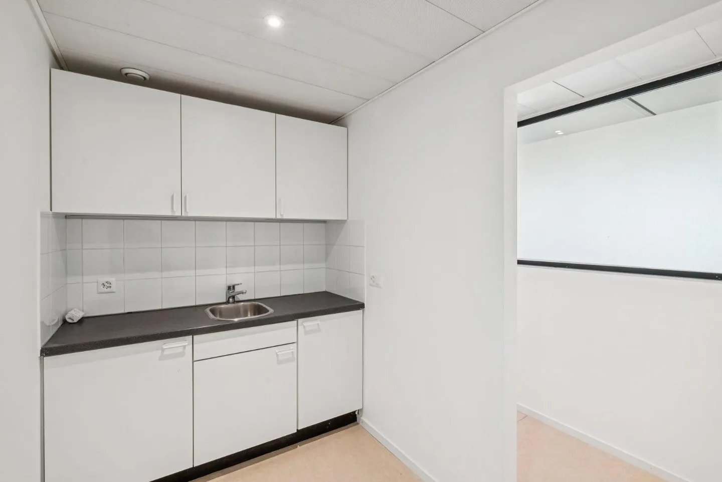 Renovierte Büros in Genf - Foto 6 von 7
