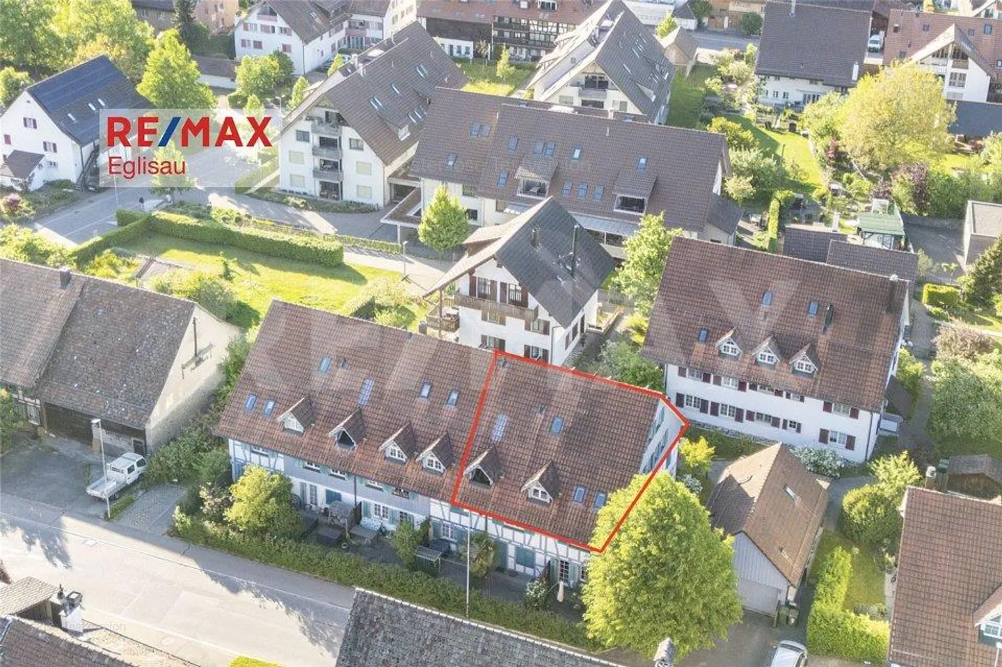Maisonette con architettura unica e spazi abitativi versatili - Foto 1 di 13