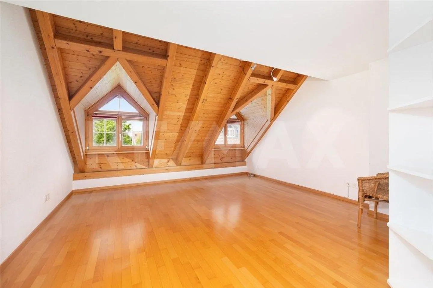 Maisonette con architettura unica e spazi abitativi versatili - Foto 12 di 13