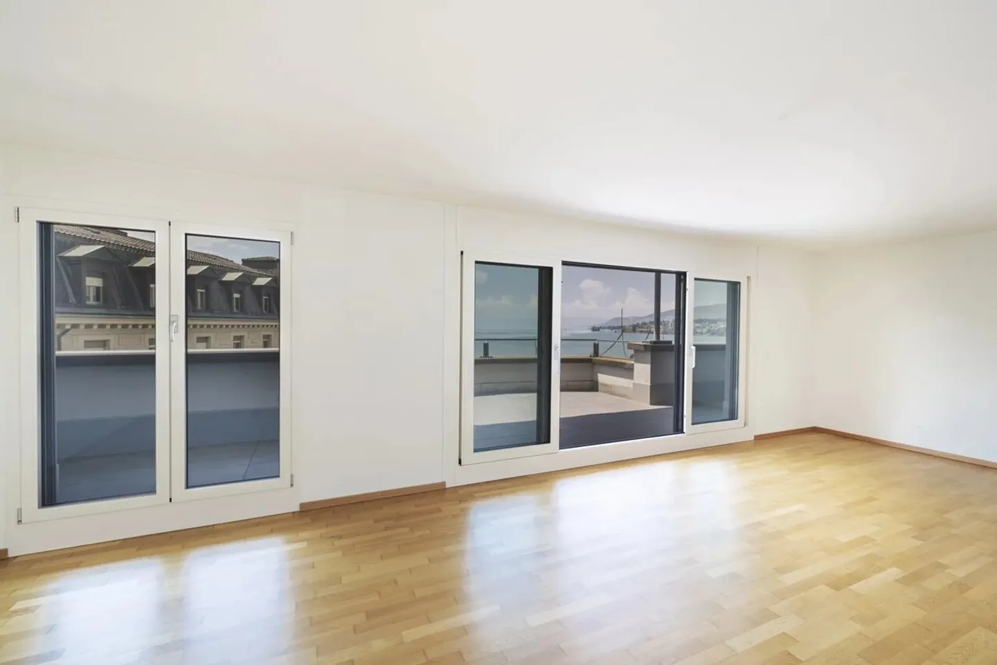 Superb penthouse in the heart of Montreux - Photo 2 of 11