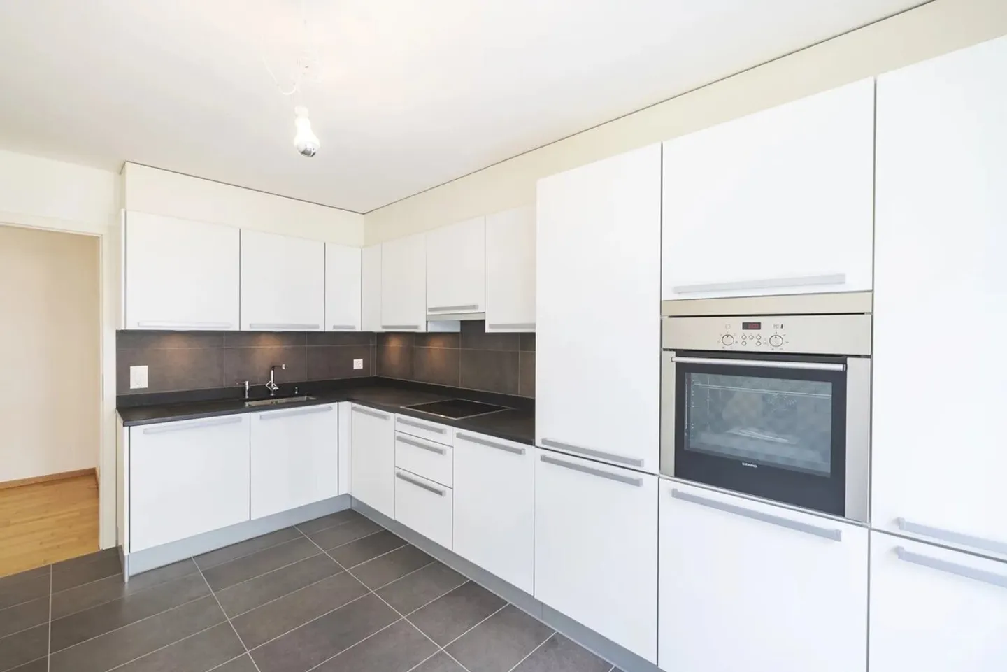 Superb penthouse in the heart of Montreux - Photo 6 of 11