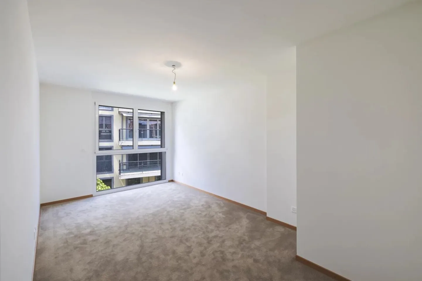 Superb penthouse in the heart of Montreux - Photo 8 of 11