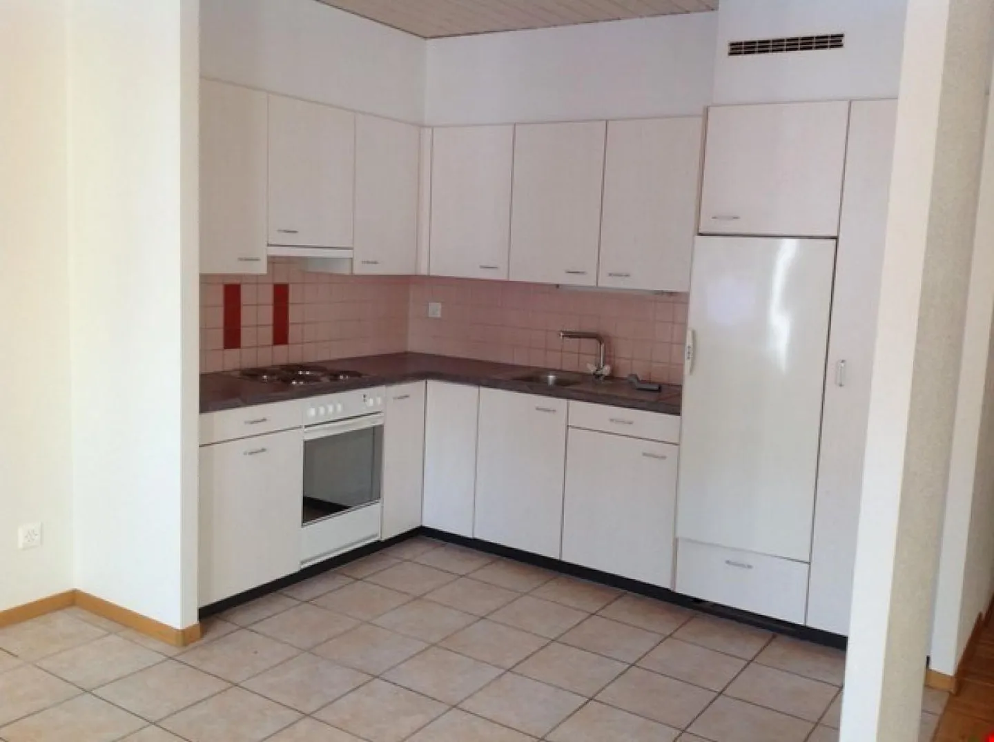 Appartement spacieux au centre-ville - Photo 2 sur 8