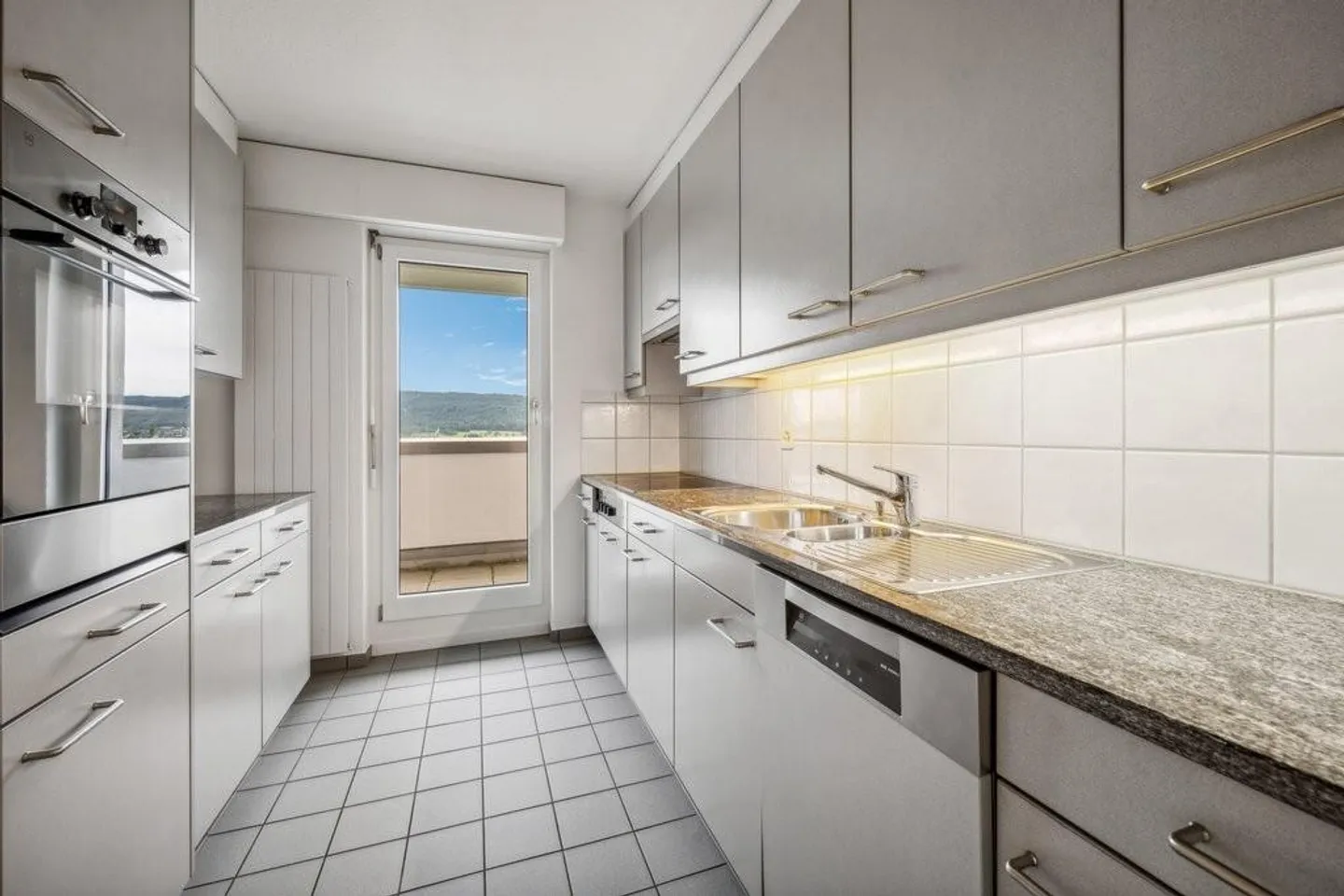 Familienfreundliche Wohnung in Geroldswil - Foto 4 von 12