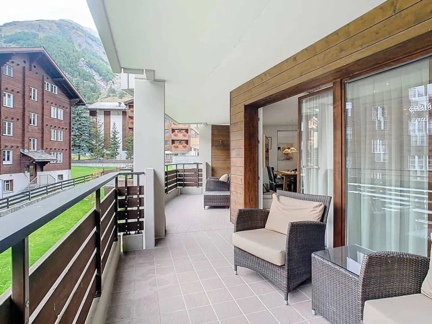 Fantastische 3,5-Zimmer-Wohnung mit Matterhornblick - Foto 8 von 13
