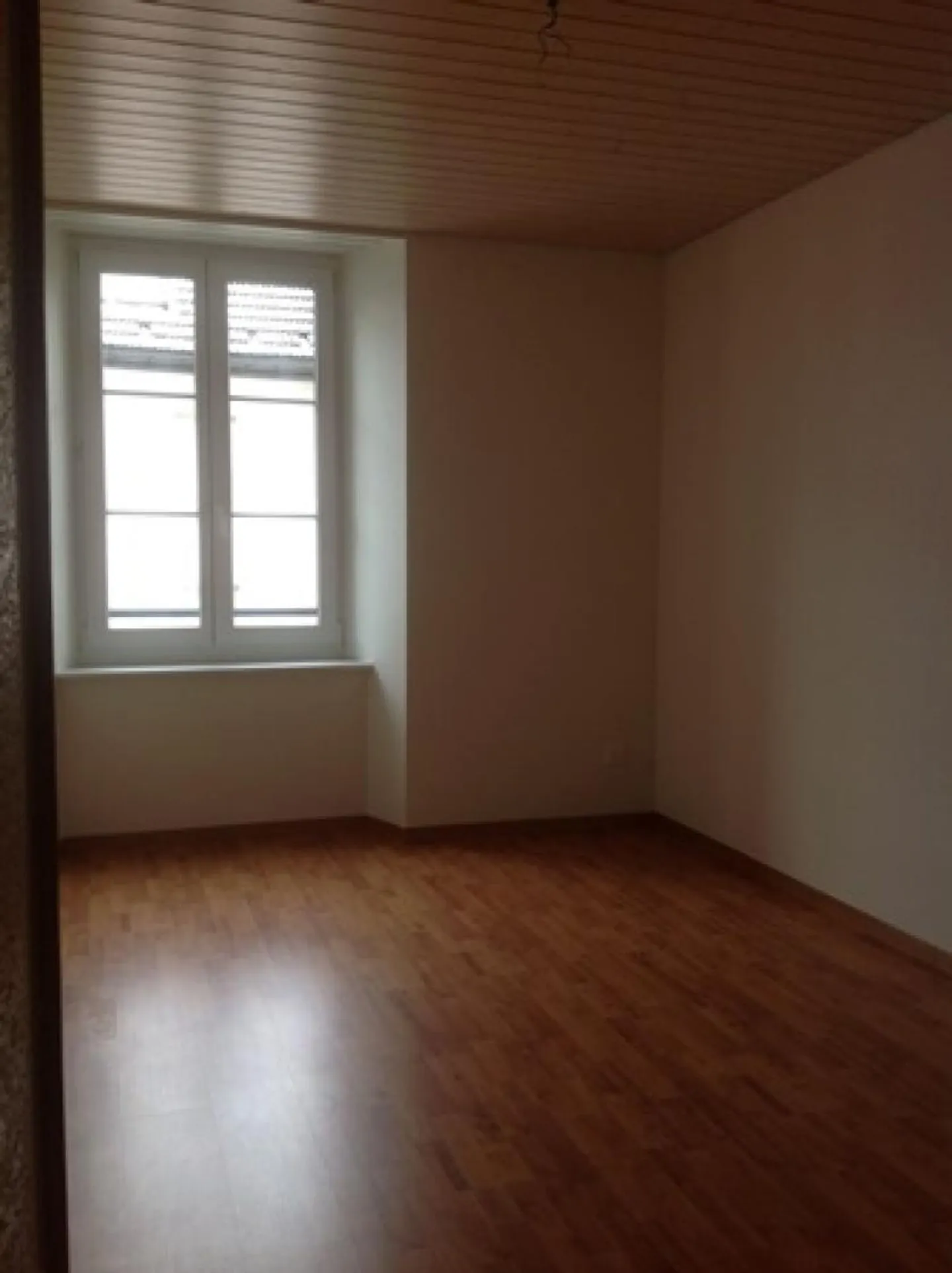 Appartement spacieux au centre-ville - Photo 4 sur 8