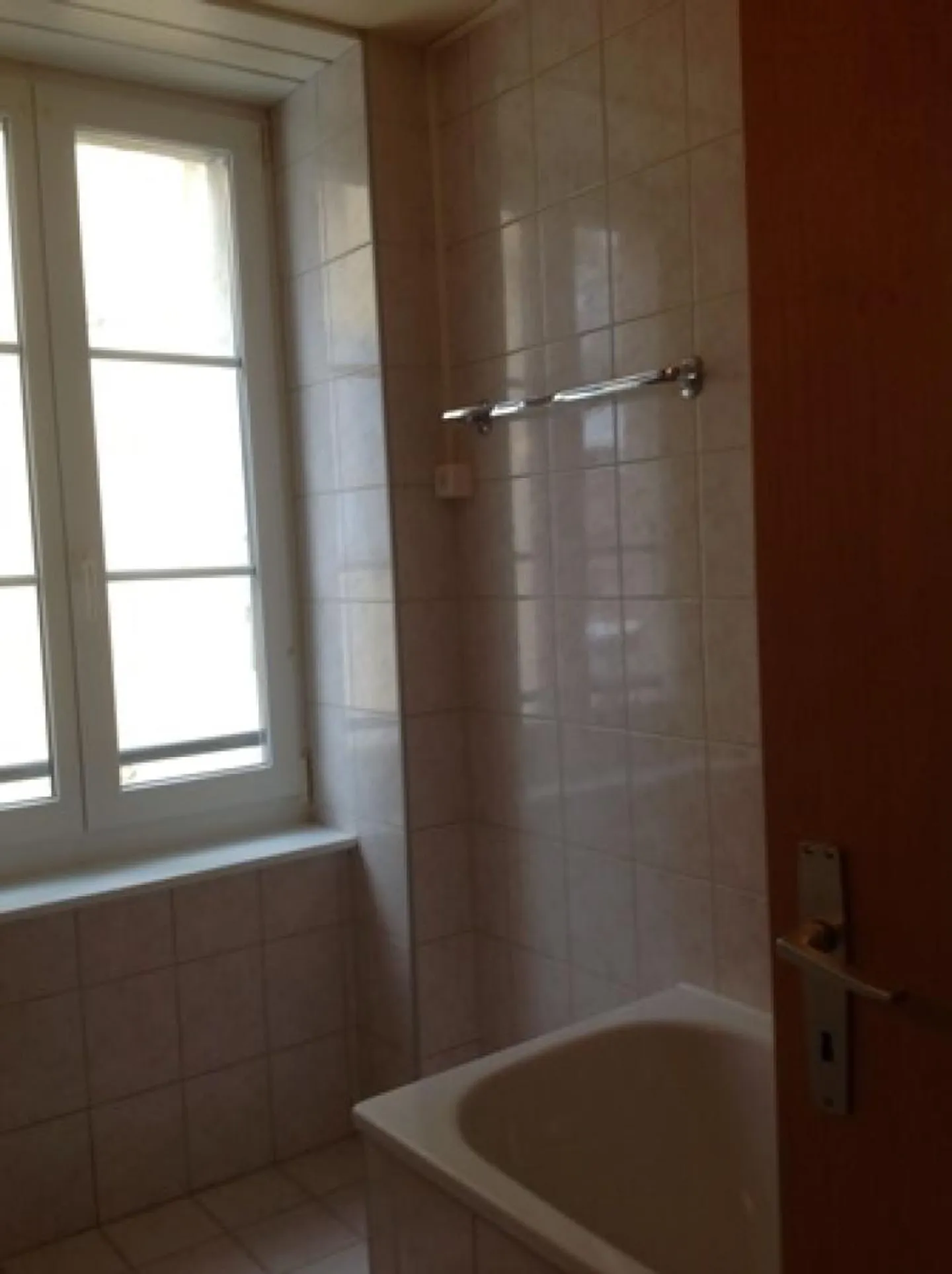 Appartement spacieux au centre-ville - Photo 5 sur 8