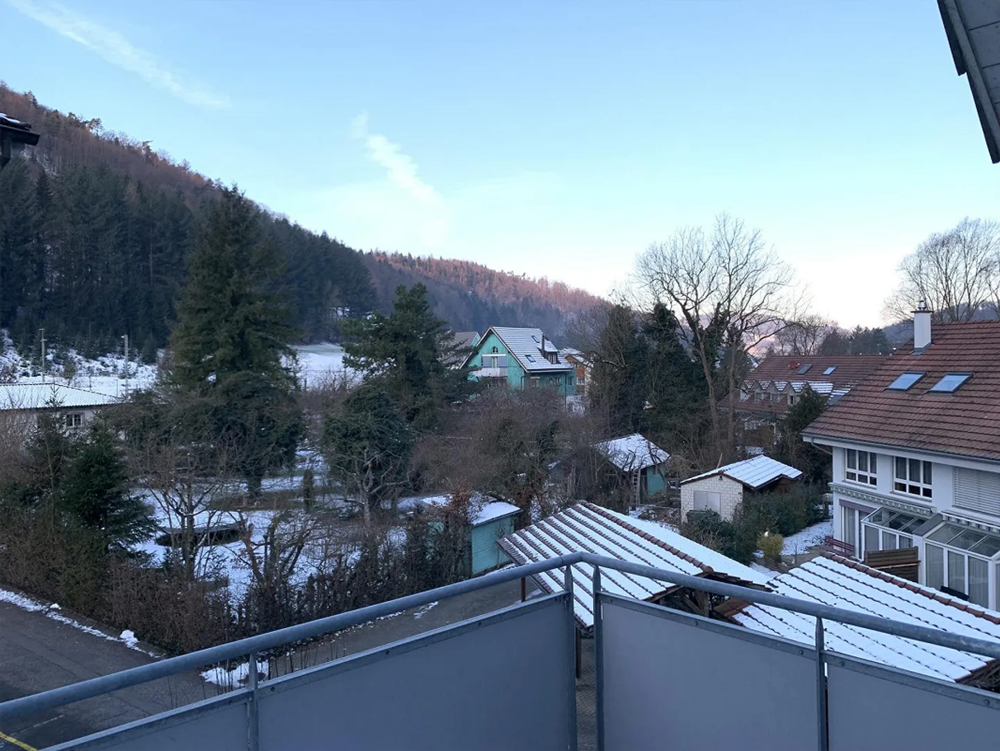 Appartement en duplex de 5,5 pièces situé au calme près de la gare - Photo 3 sur 16