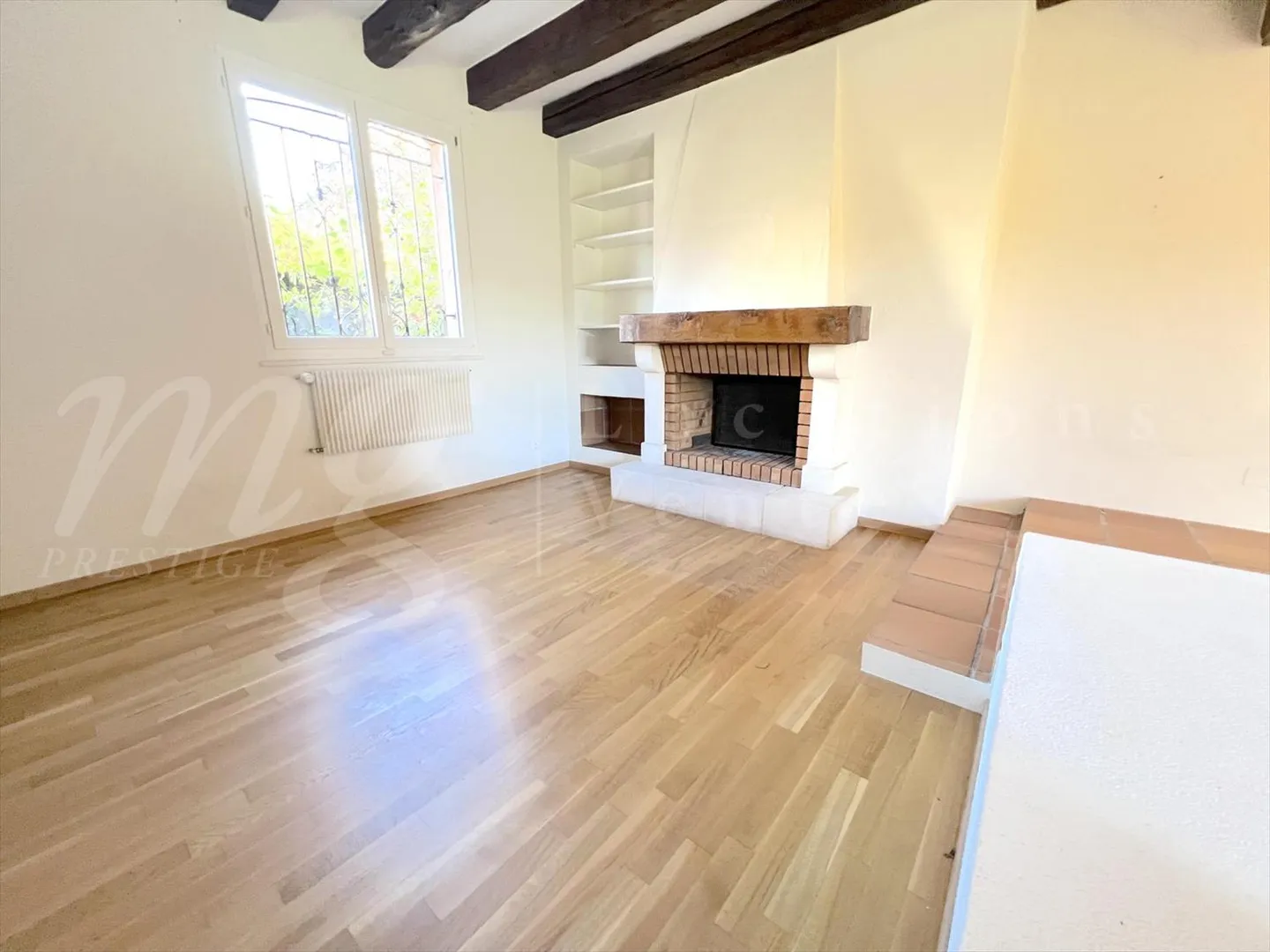 Exklusiv! SEHR GROSSES FAMILIENHAUS MIT 300 m2 NUTZFLÄCHE UND GARTEN - 5 c - Foto 3 von 13