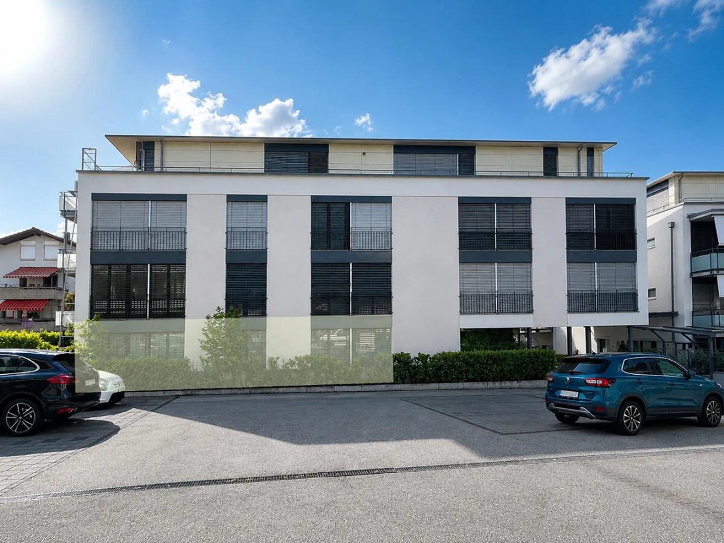 Appartement au rez-de-chaussée avec place de parking et salle de bricolage - Photo 2 sur 7