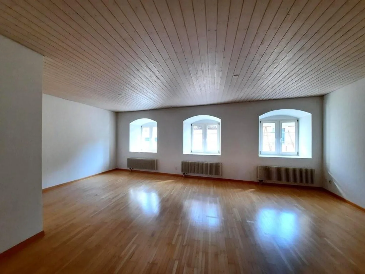 Ampio appartamento duplex nella città vecchia - Foto 2 di 10