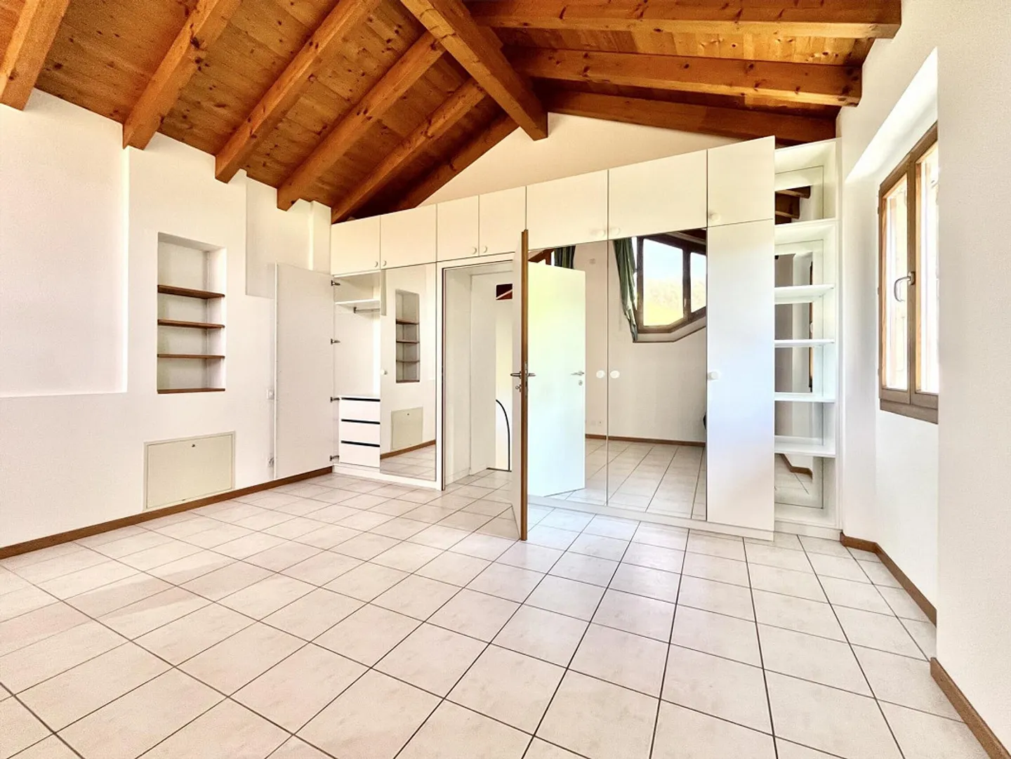 Rental House Tessin 3.5 Rooms with Courtyard in Barbengo - Photo 6 of 9