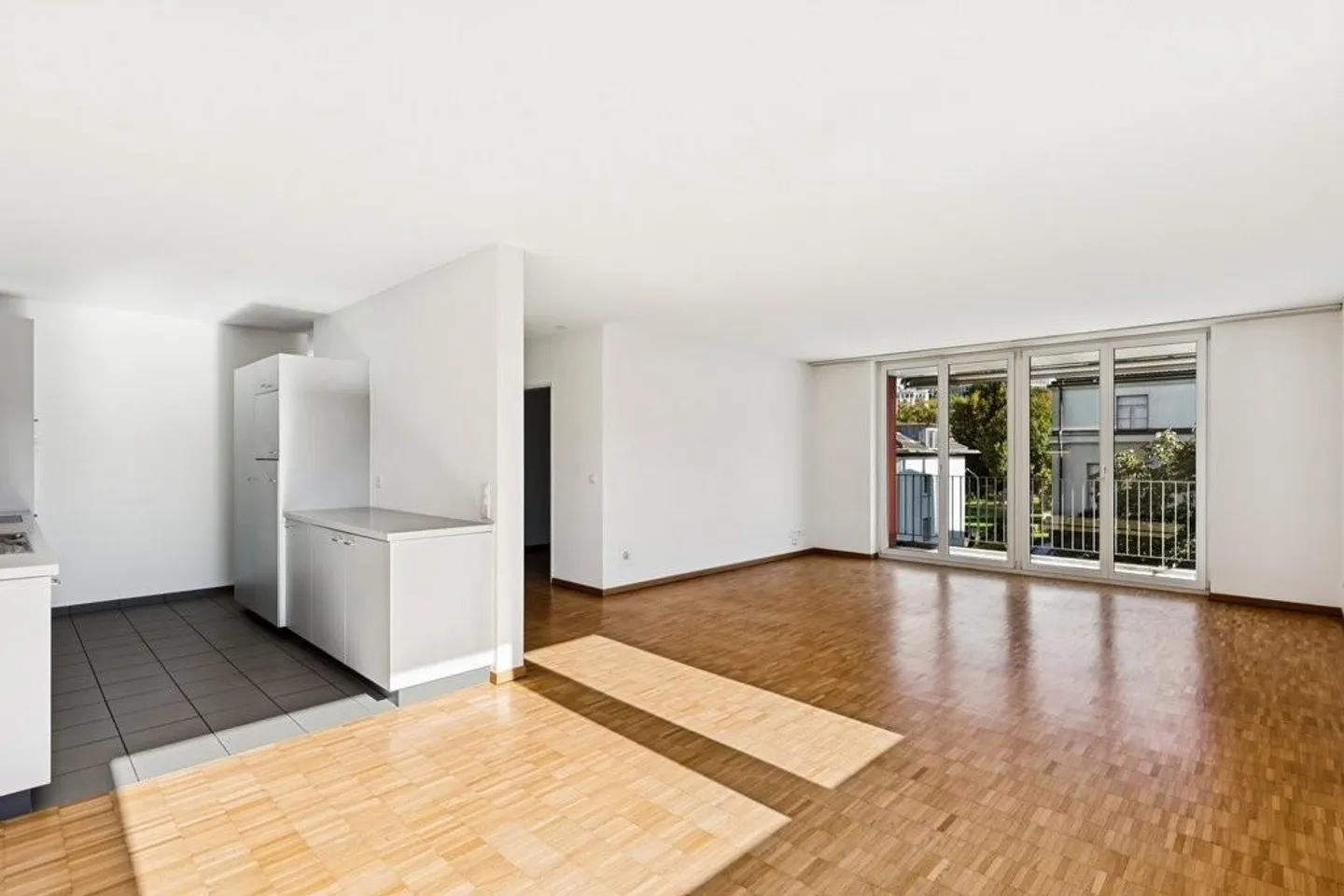 Grosszügige Wohnung in Lachen - Foto 2 von 12