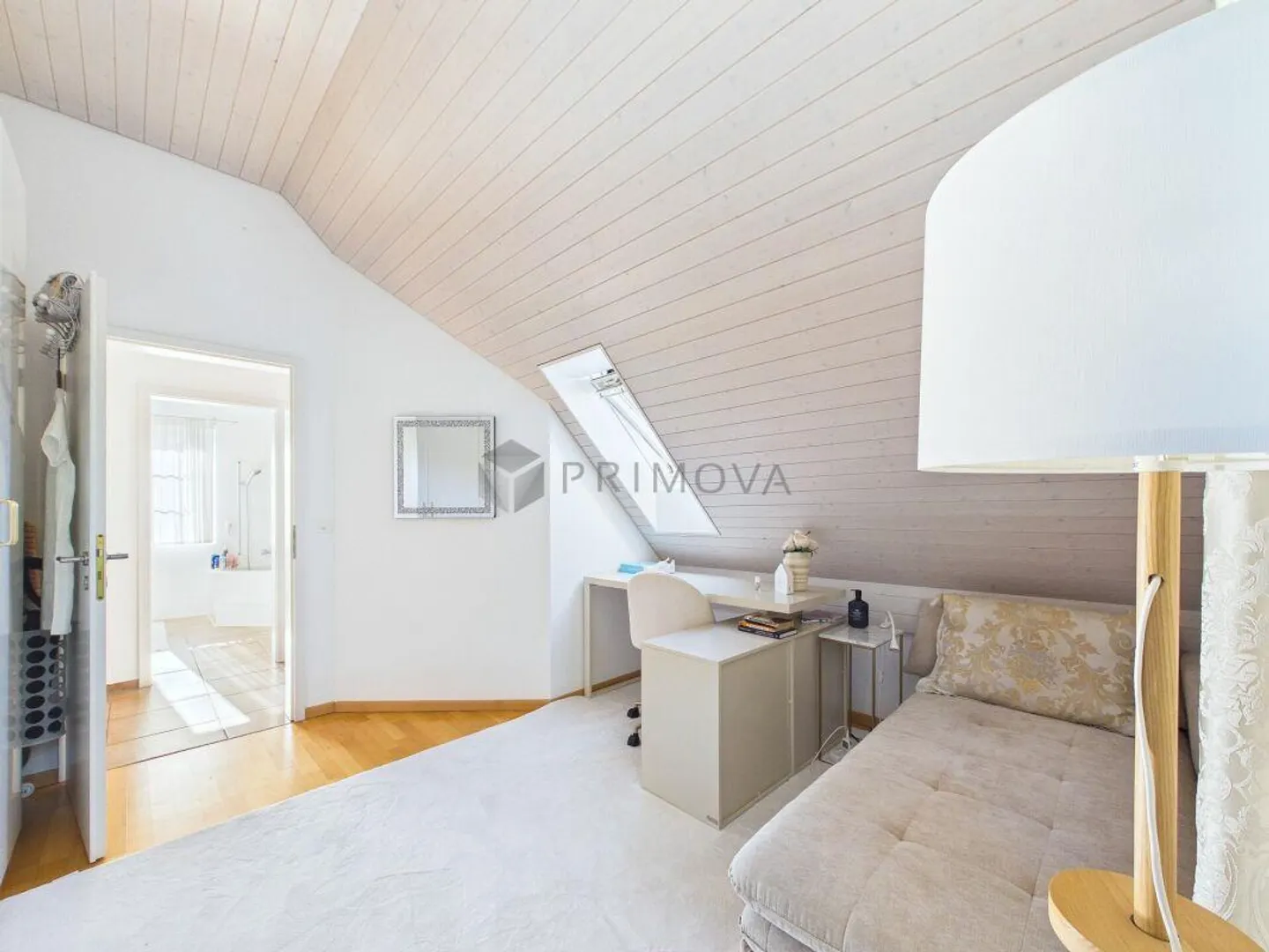 Sovereign Location, Detached with Pool & Sauna - Photo 8 of 13