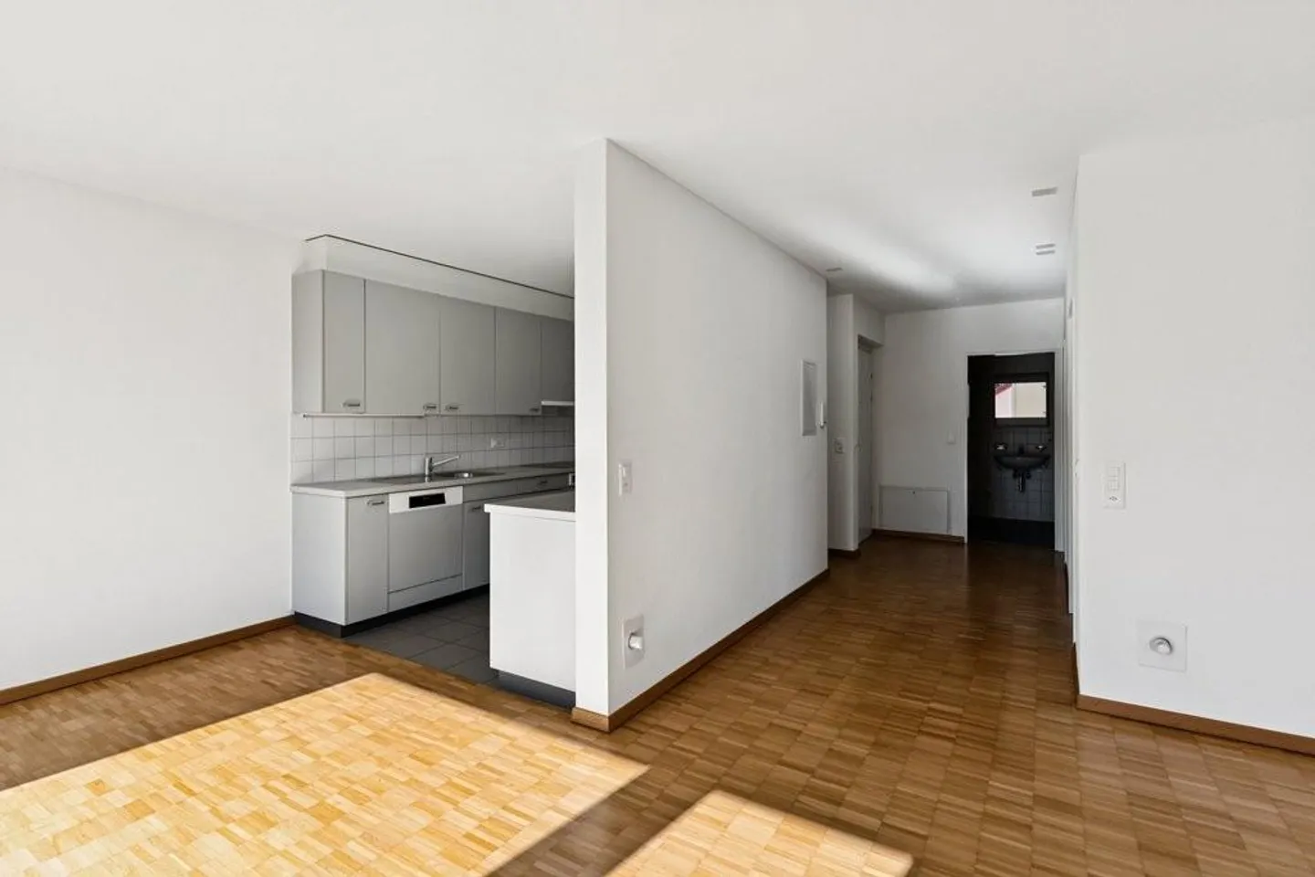 Grosszügige Wohnung in Lachen - Foto 3 von 12