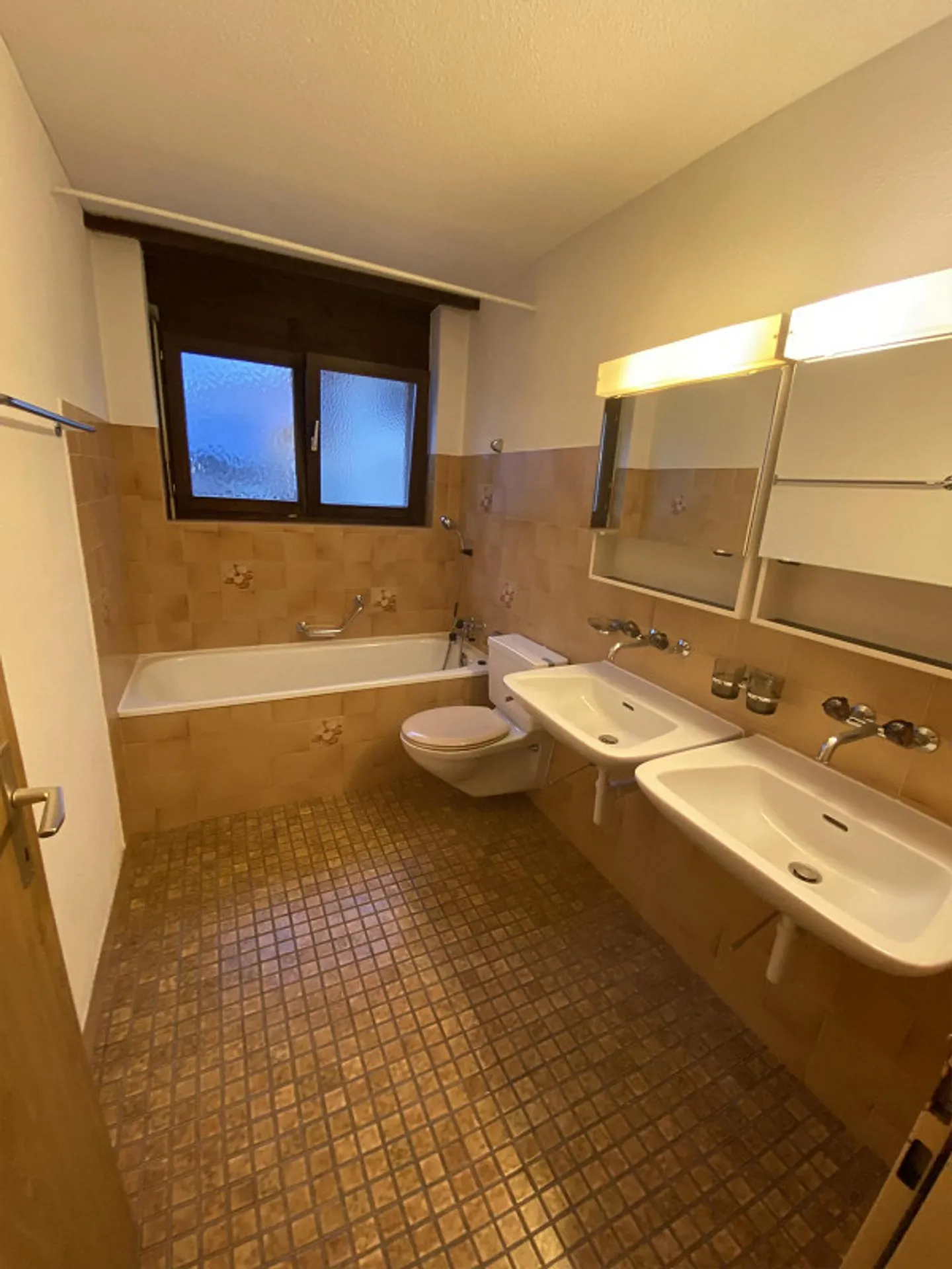 Appartement 3.5 pièces dans un beau quartier résidentiel - Photo 5 sur 8