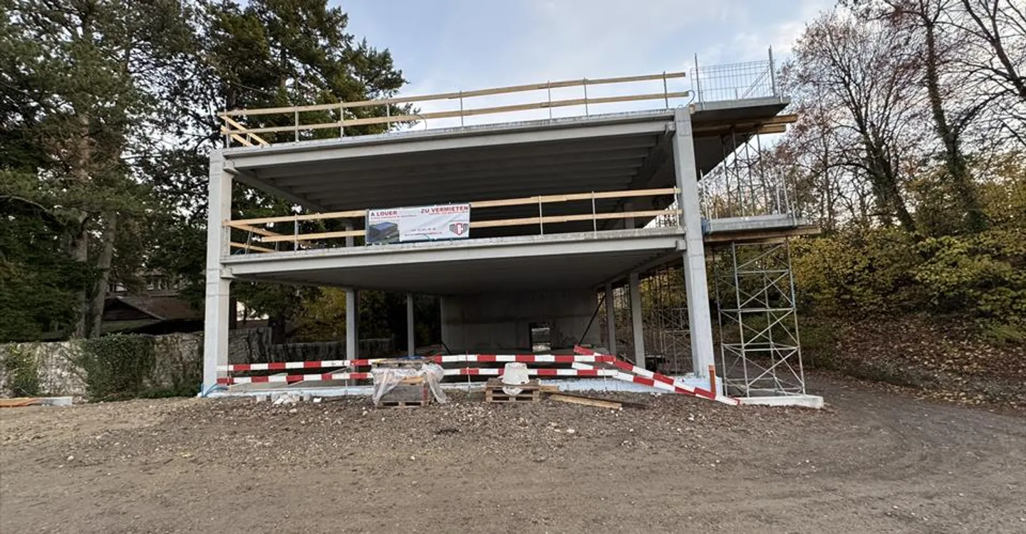 Immeuble mixte à louer - Photo 1 sur 9