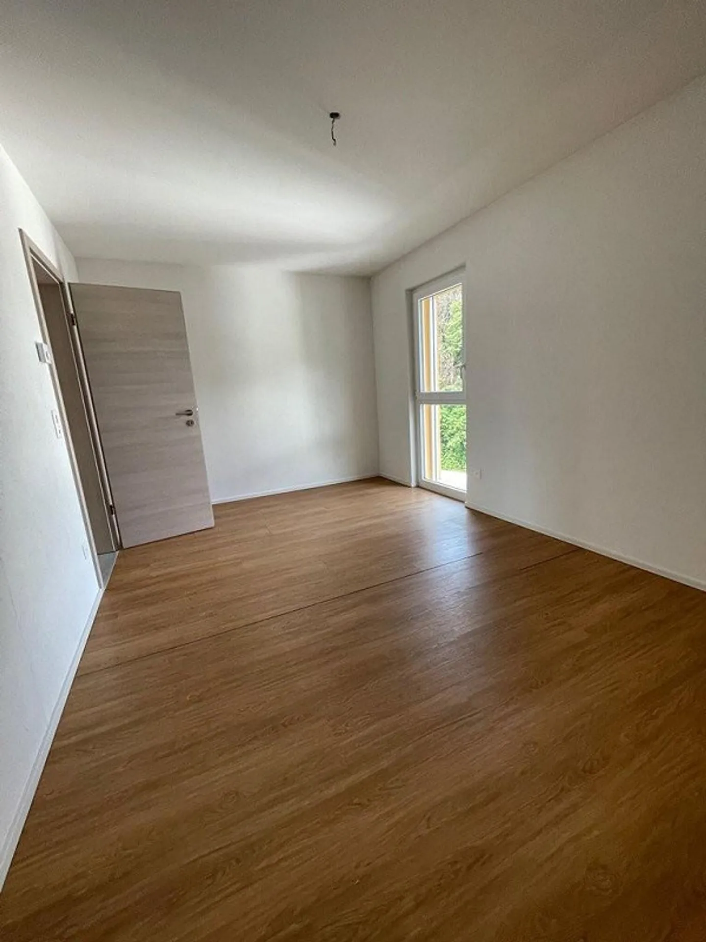 Bright apartment in a small building - Photo 5 of 10