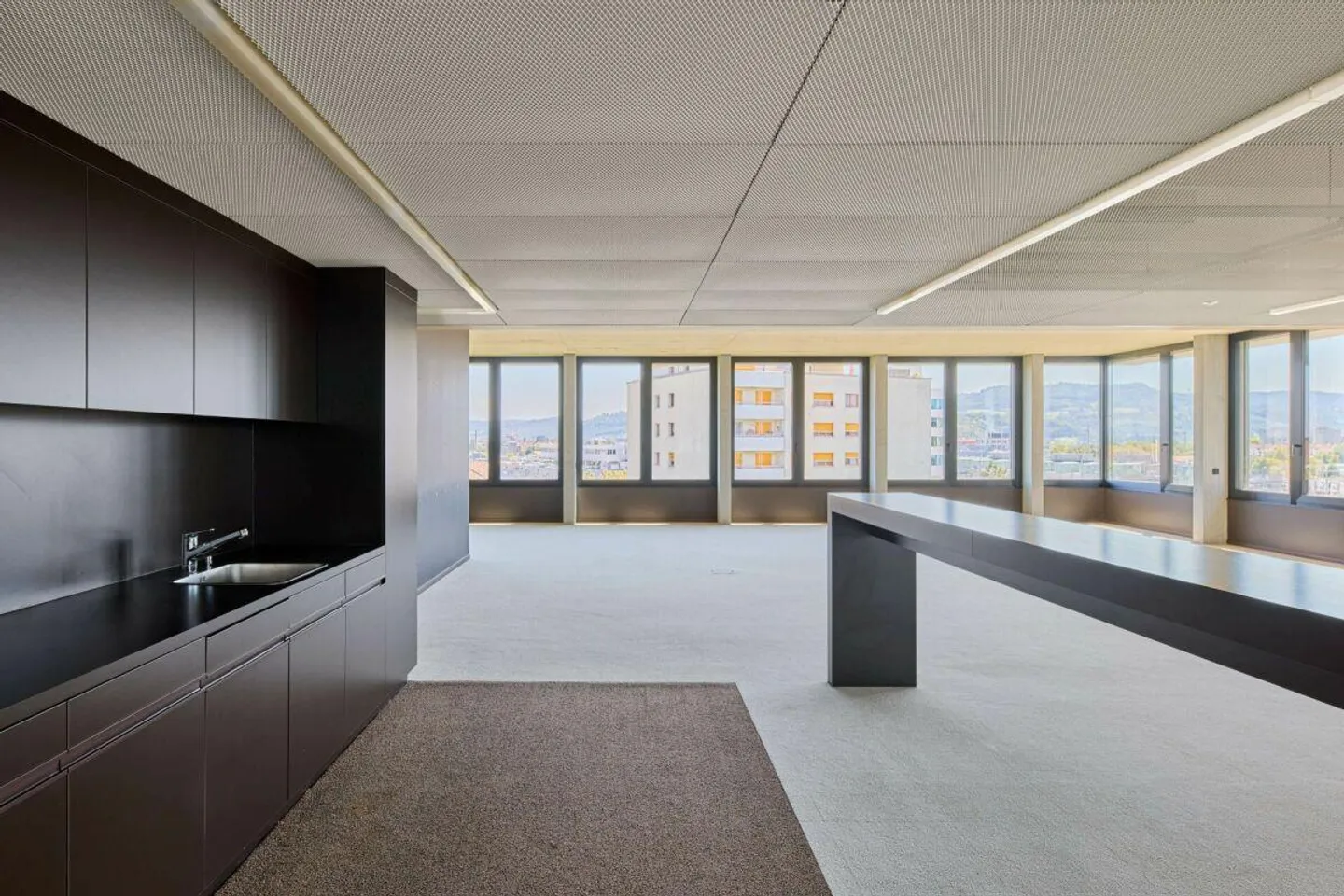 542 m² High Class Office with a View - Your New Chapter on the 6th Floor - Photo 3 of 16