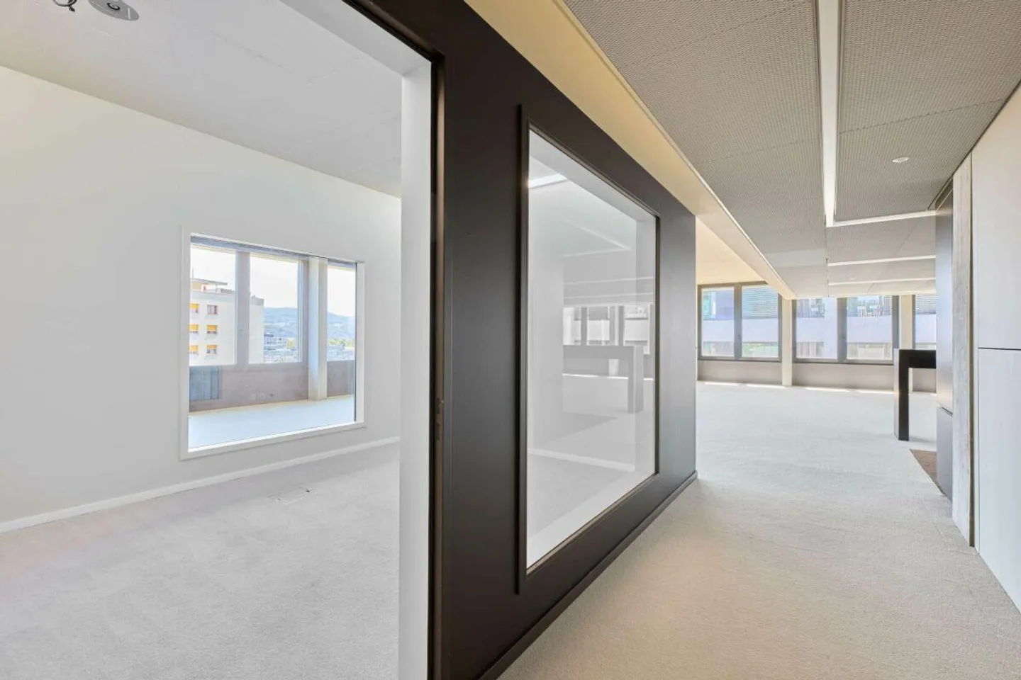 542 m² High Class Office with a View - Your New Chapter on the 6th Floor - Photo 5 of 16