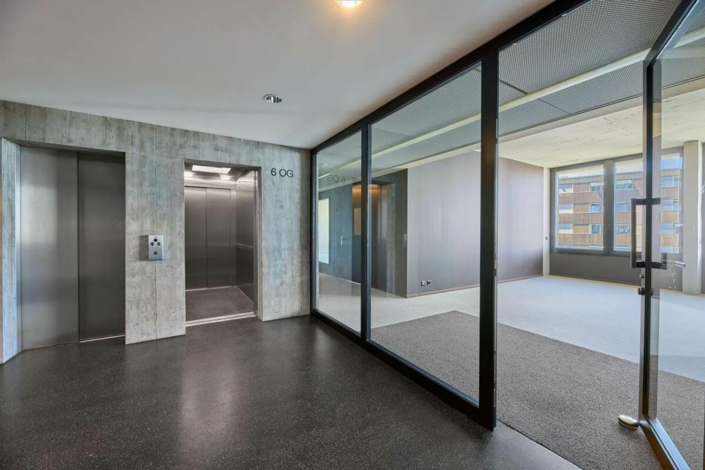 542 m² High Class Office with a View - Your New Chapter on the 6th Floor - Photo 10 of 16