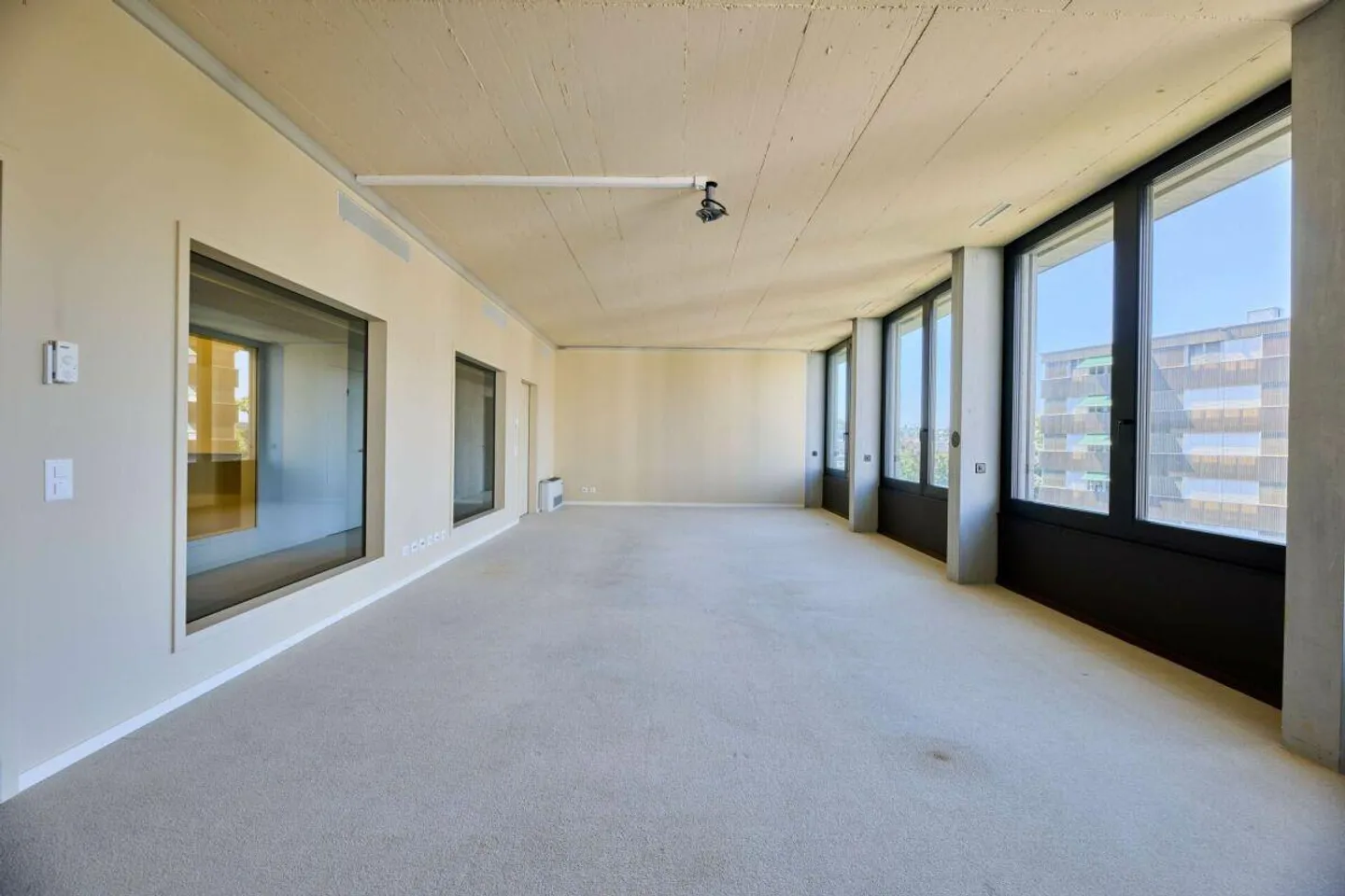 542 m² High Class Office with a View - Your New Chapter on the 6th Floor - Photo 7 of 16
