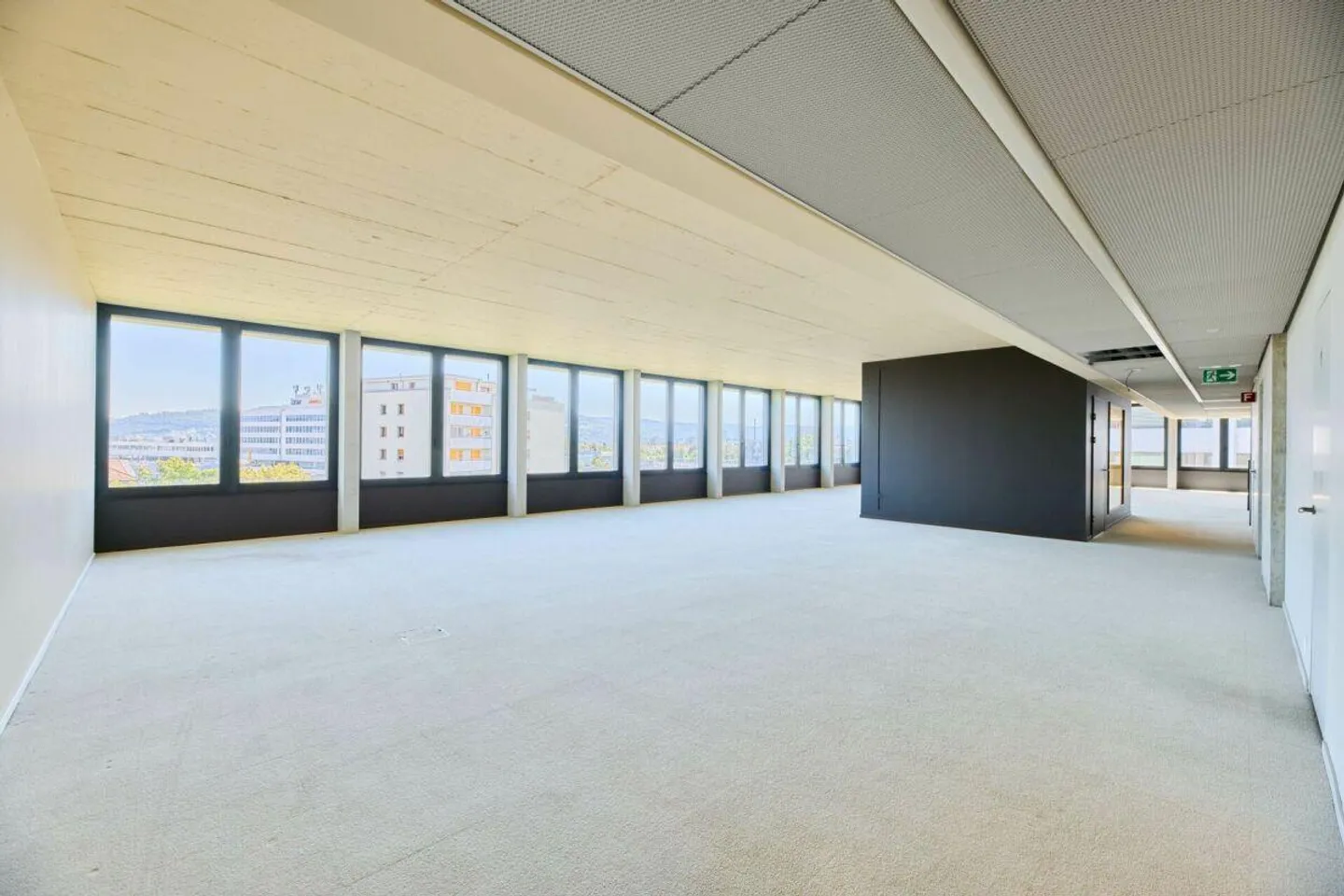 542 m² High Class Office with a View - Your New Chapter on the 6th Floor - Photo 9 of 16