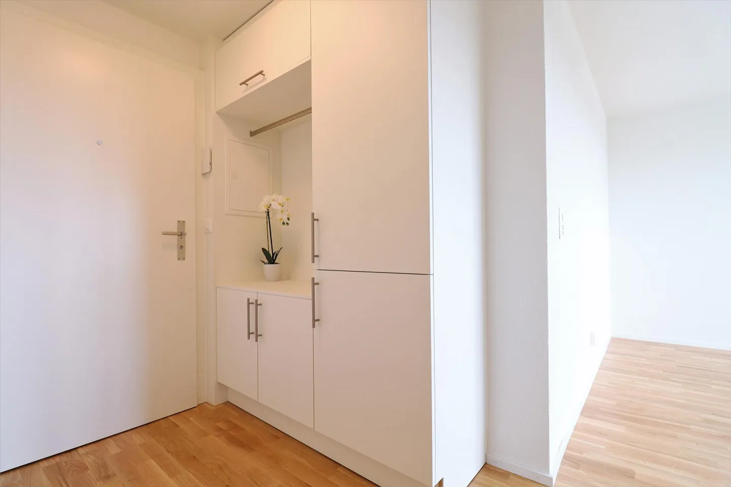 Appartement moderne de 1,5 pièce dans un immeuble multifamilial entièrement rénové - Photo 7 sur 9