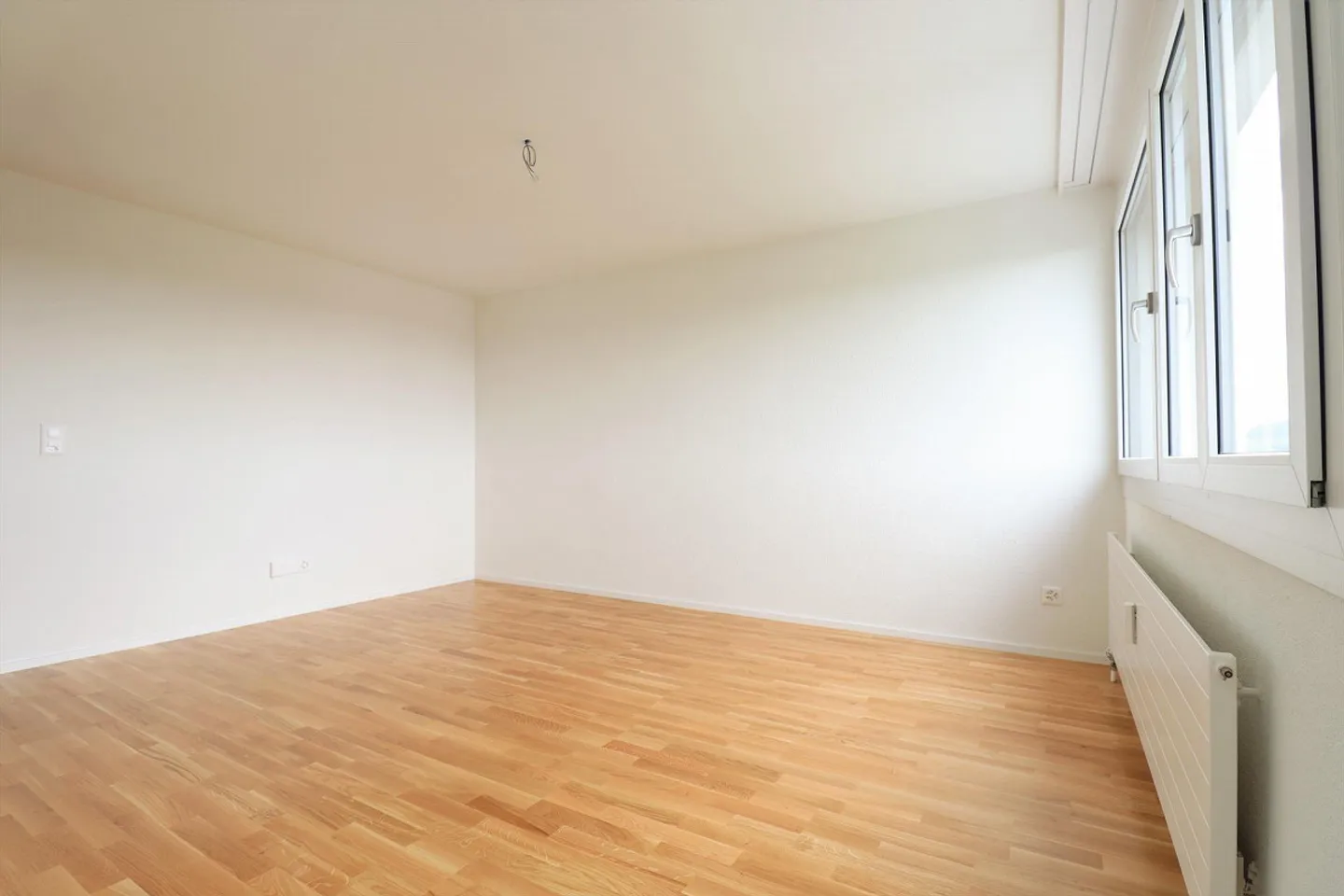 Appartement moderne de 1,5 pièce dans un immeuble multifamilial entièrement rénové - Photo 4 sur 9